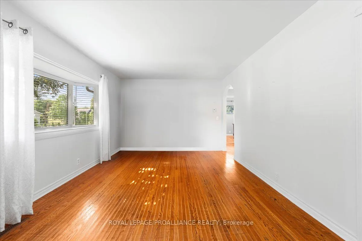 5 South Maloney Street