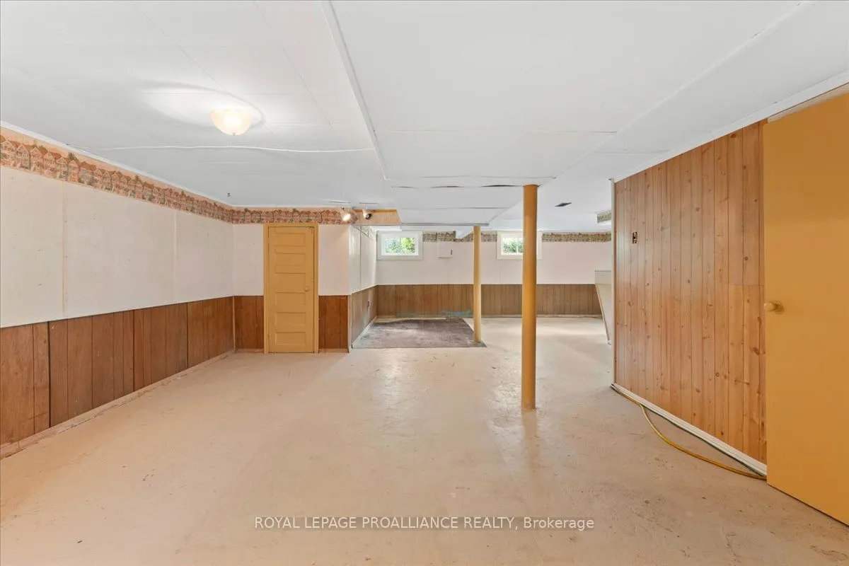 5 South Maloney Street