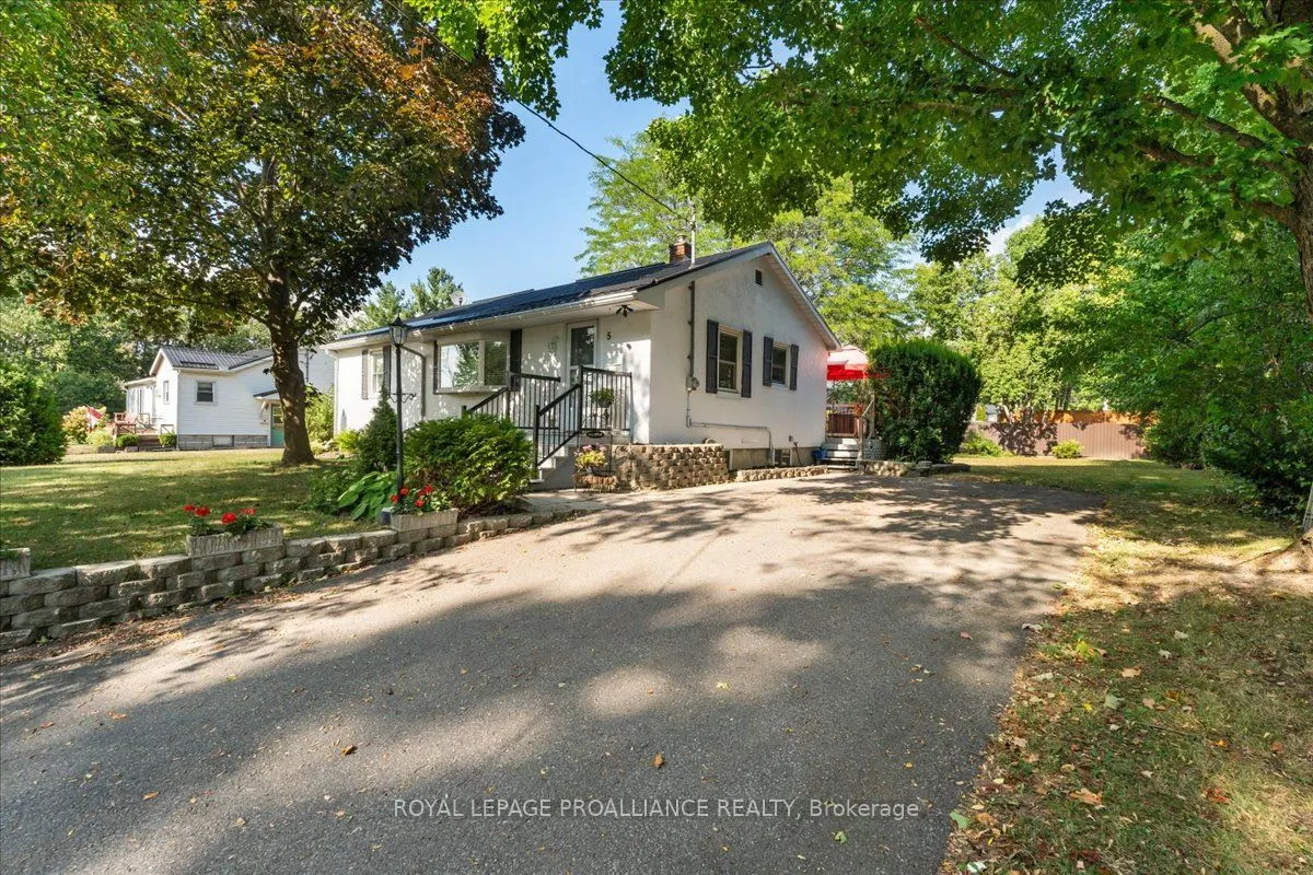 5 South Maloney Street