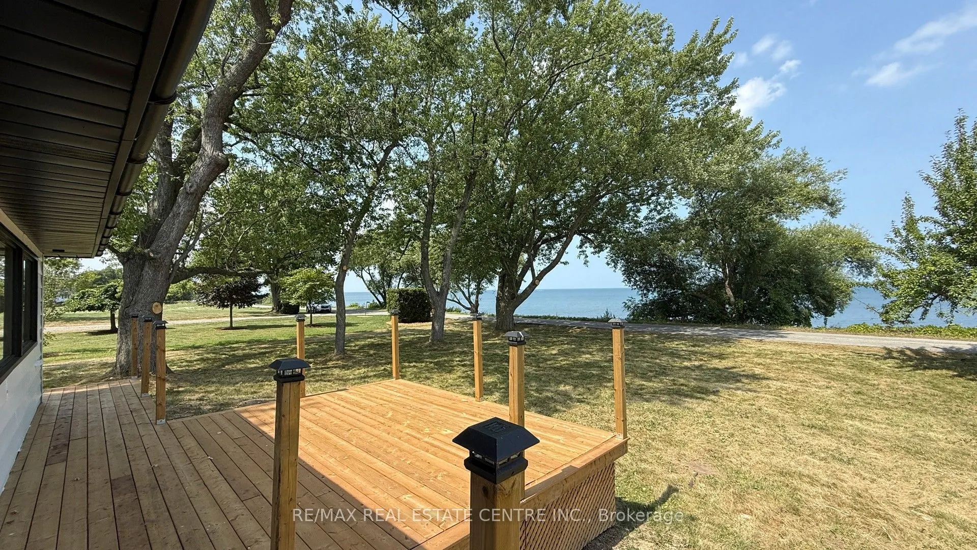4036 Lakeshore Road