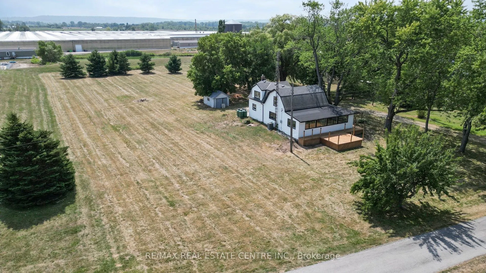 4036 Lakeshore Road