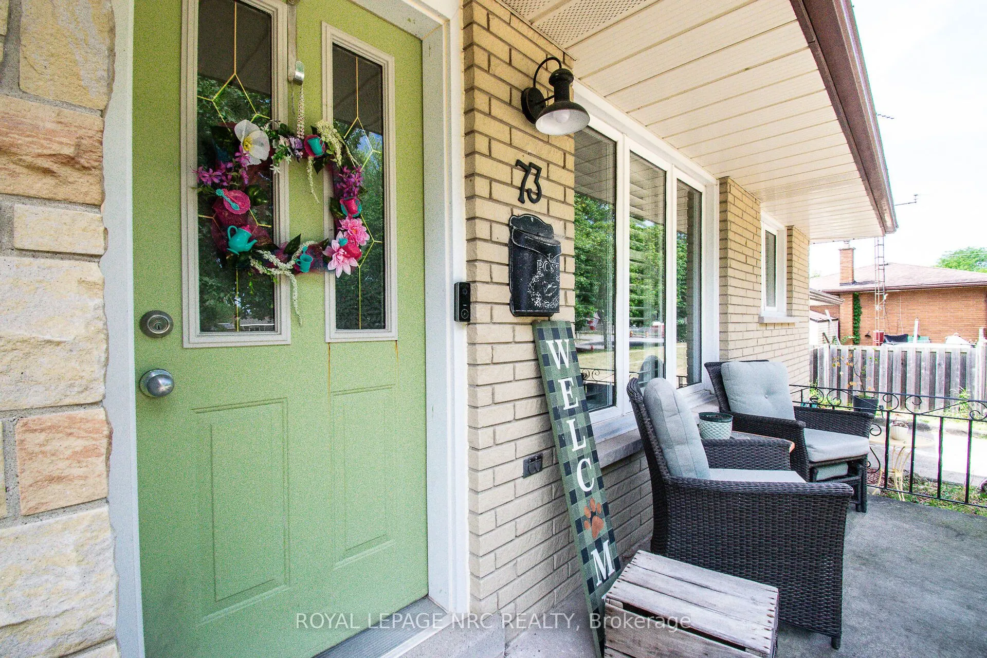 73 Lockview Crescent