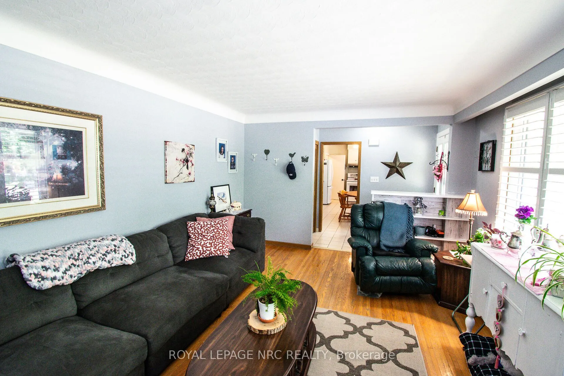 73 Lockview Crescent