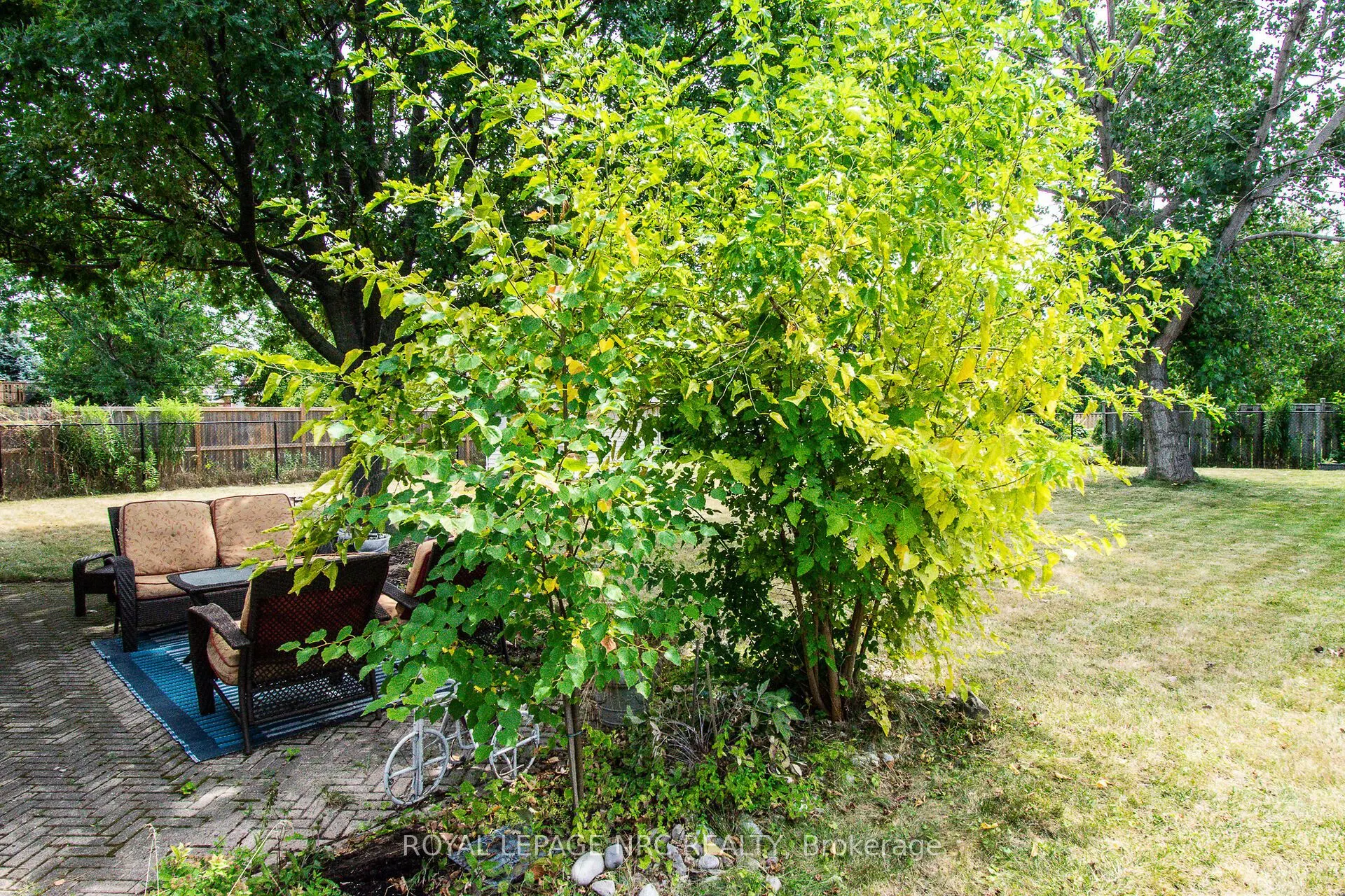 73 Lockview Crescent