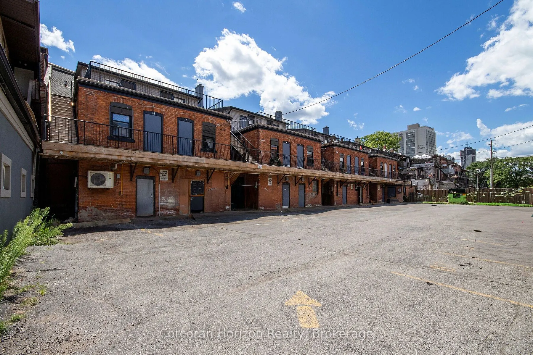 477 King Street E