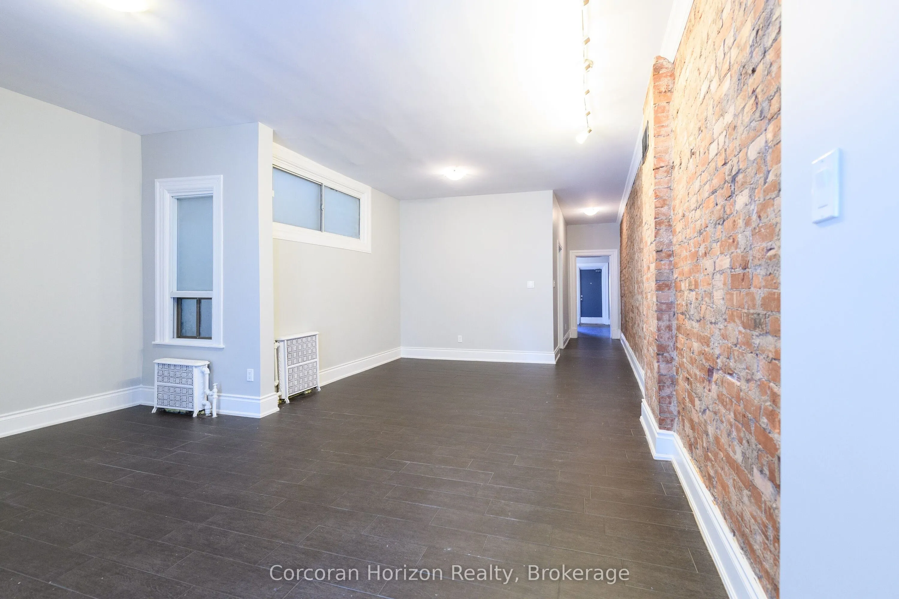 477 King Street E