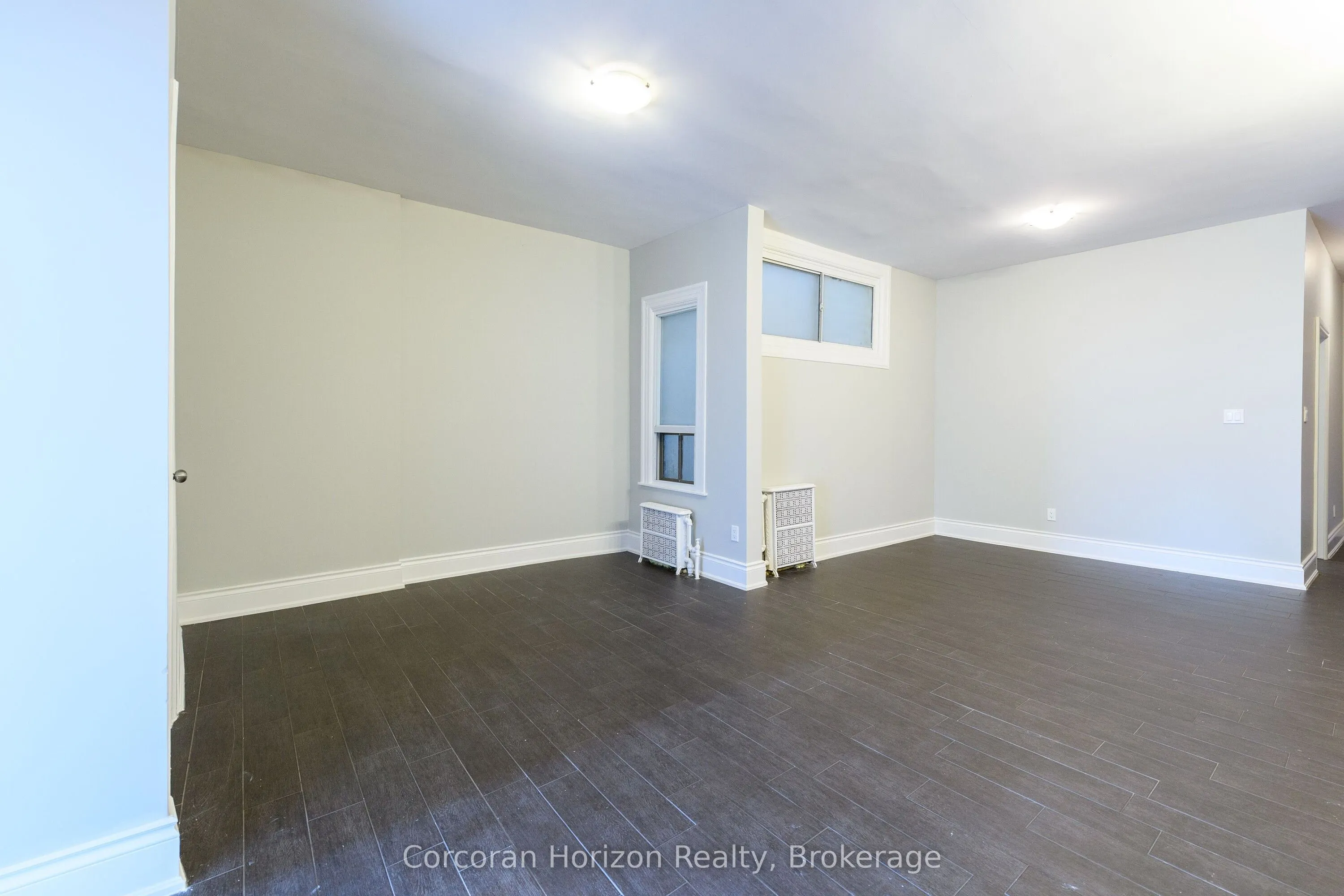 477 King Street E