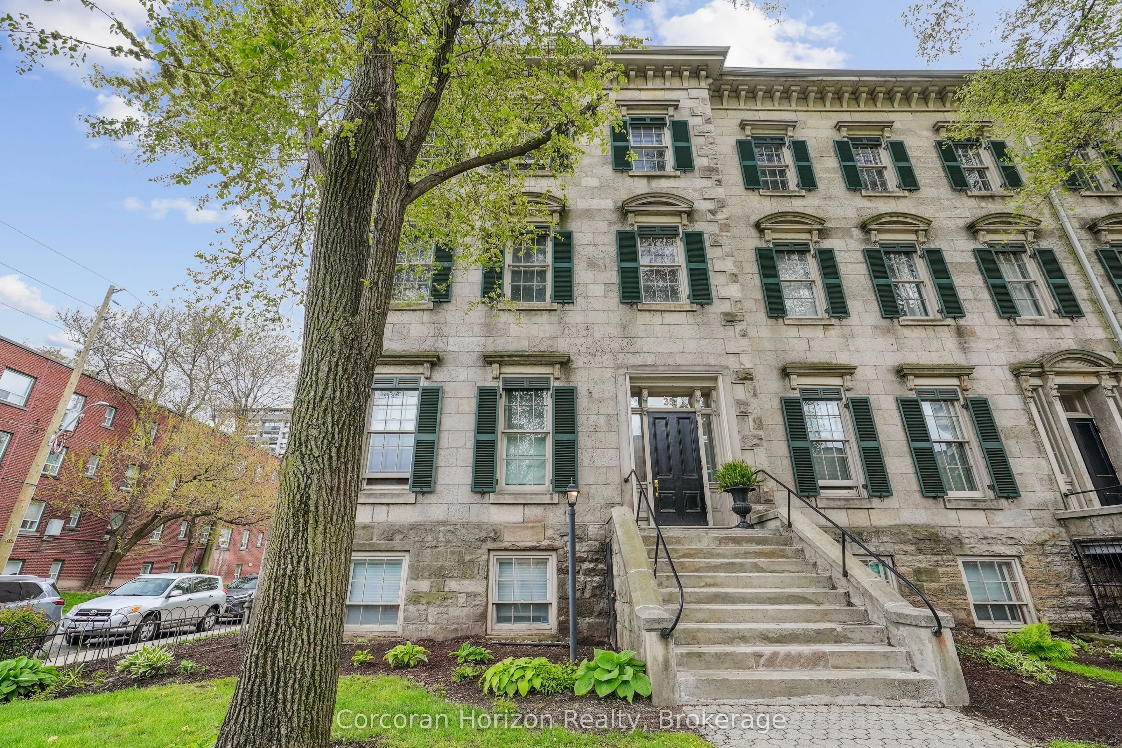 35 Duke Street, #2