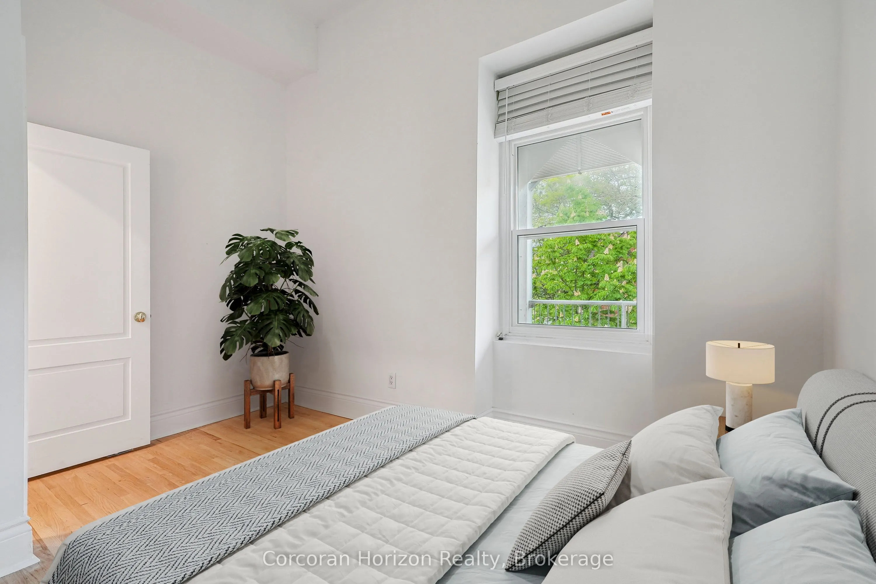 35 Duke Street, #2