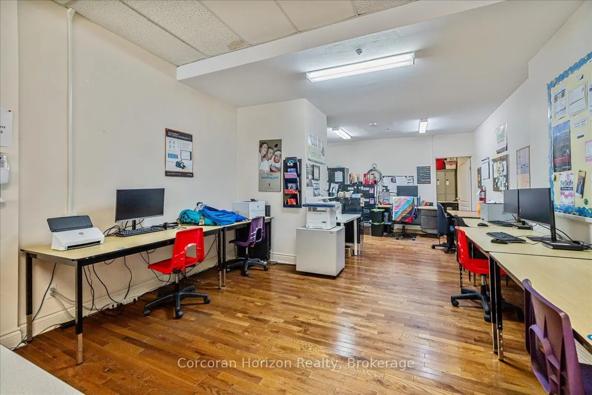 138 James Street N, #Main
