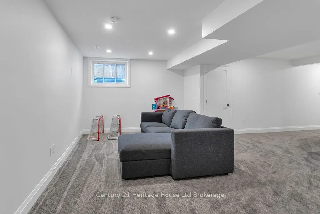 101 Graydon Drive
