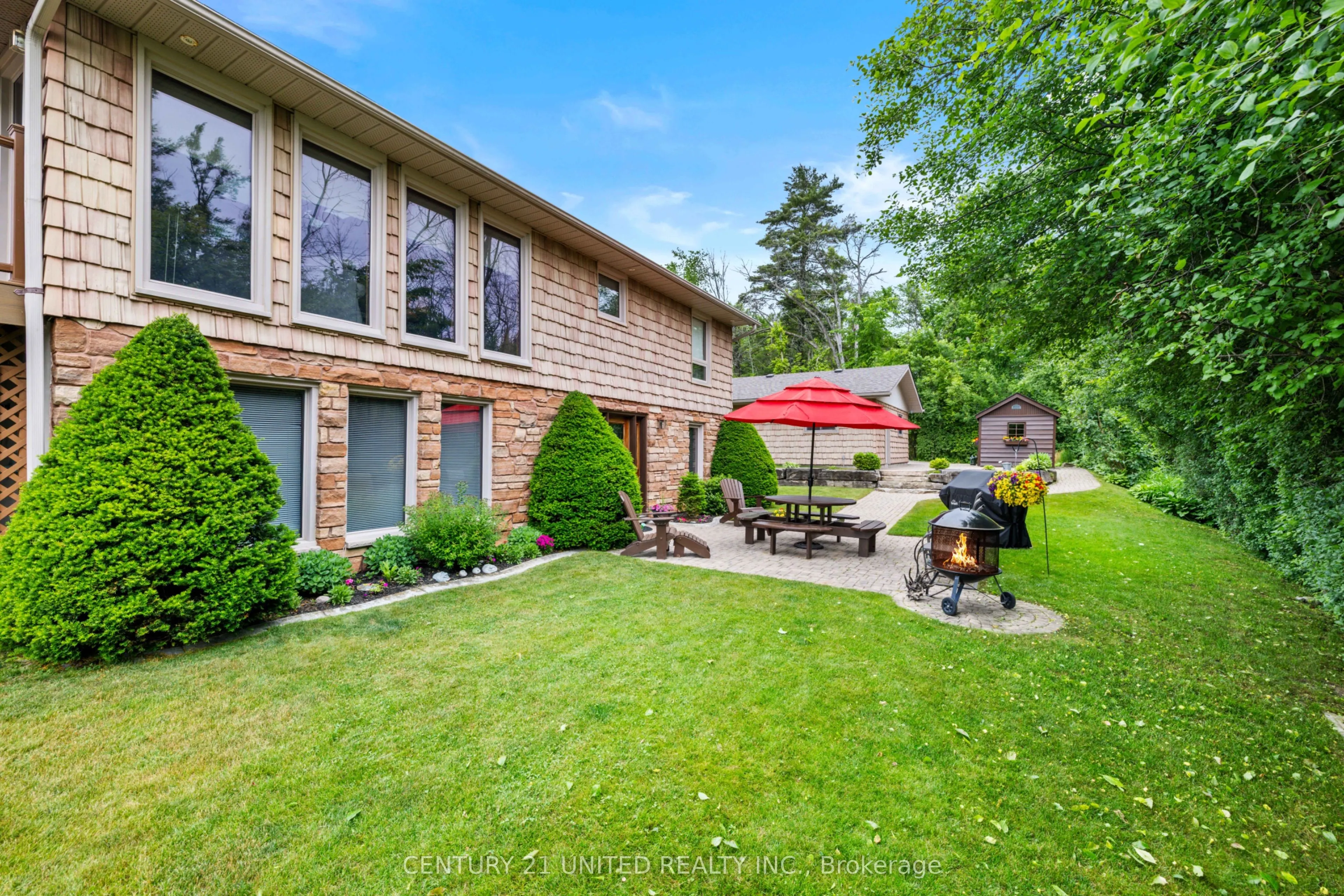 210 Thompson Road