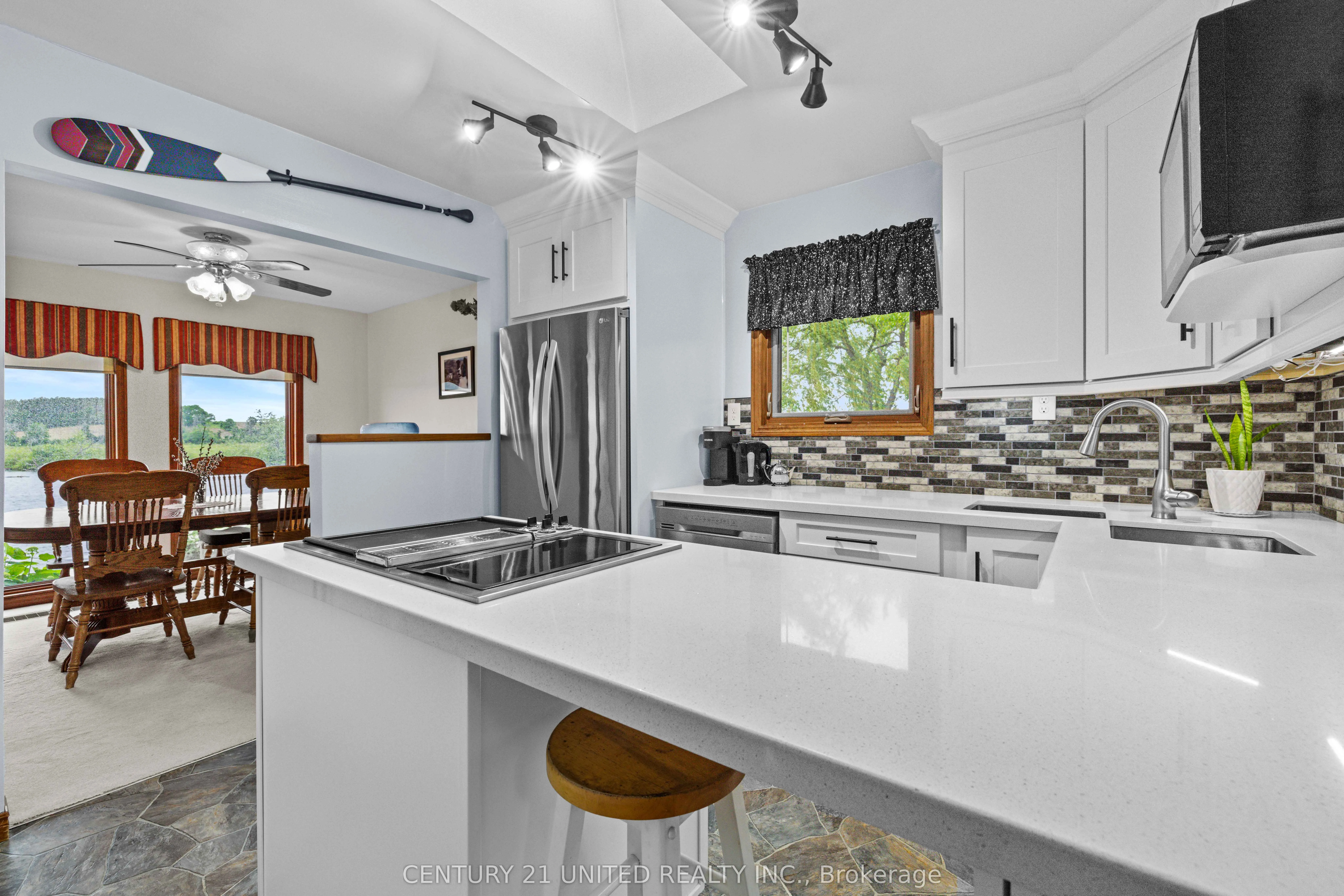210 Thompson Road