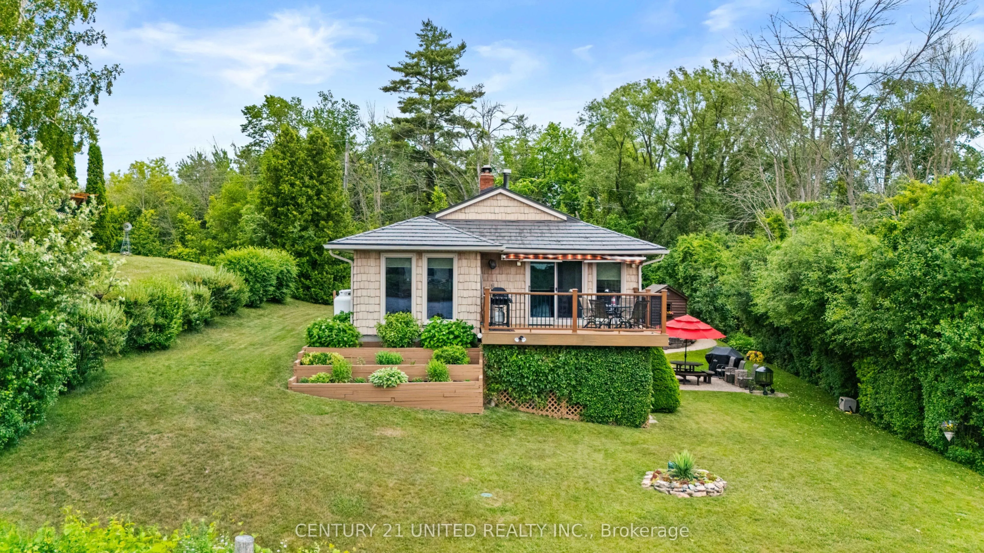 210 Thompson Road