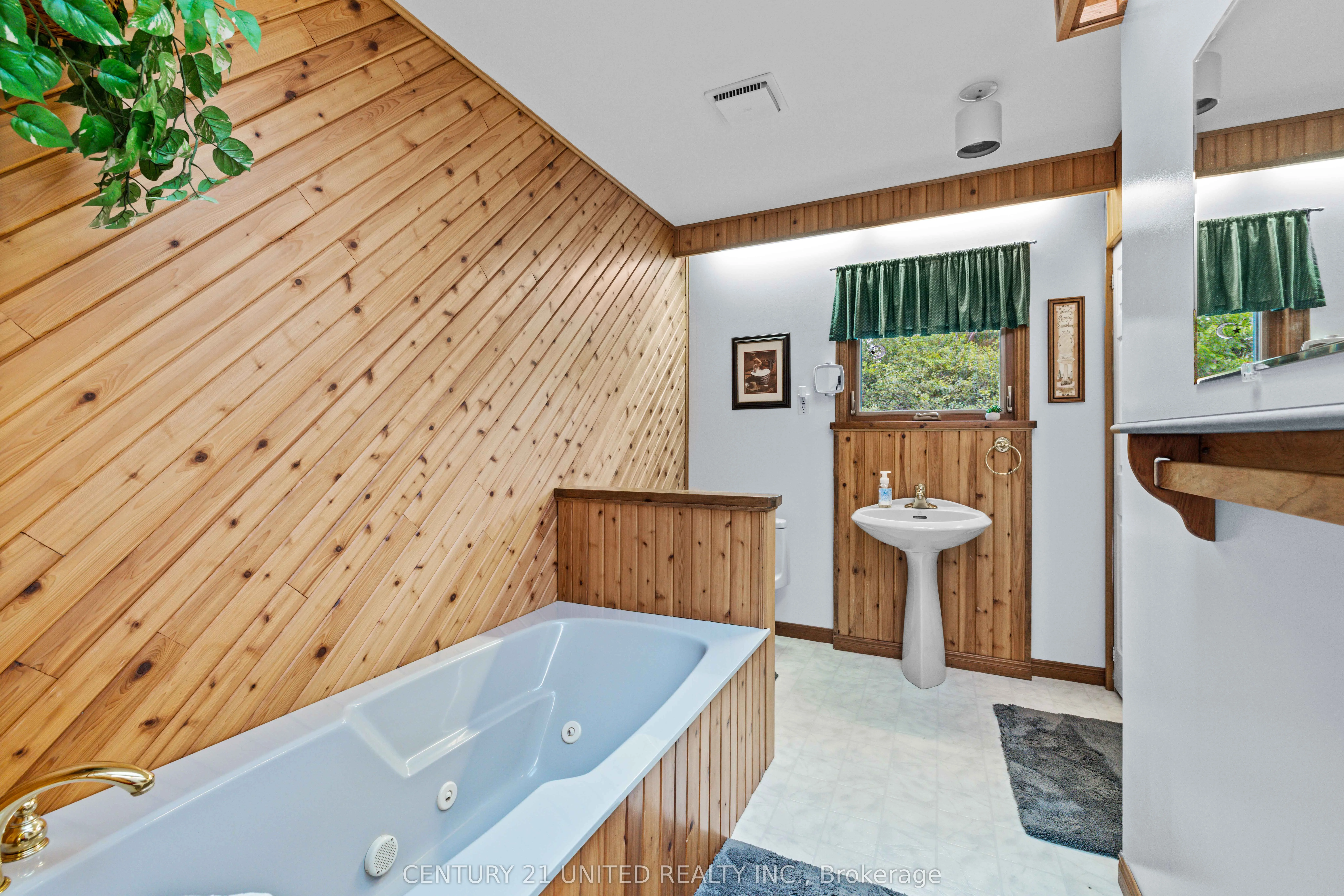210 Thompson Road