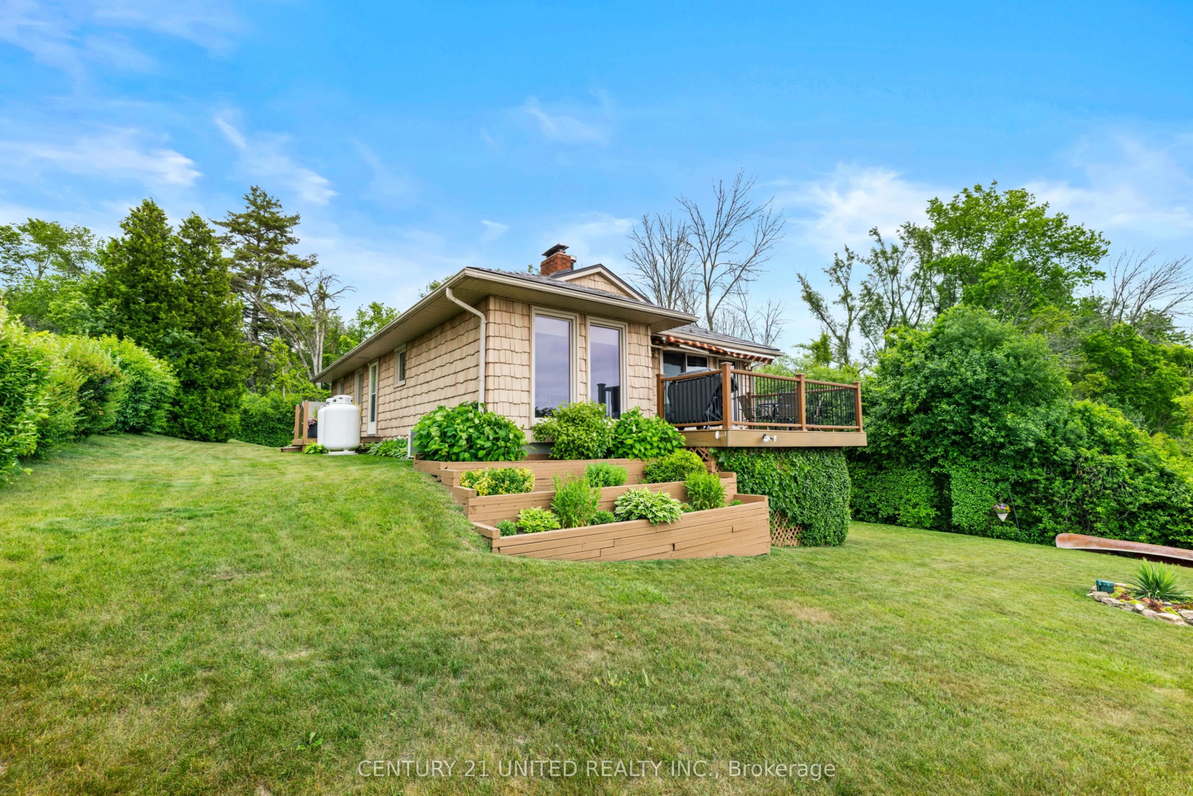 210 Thompson Road
