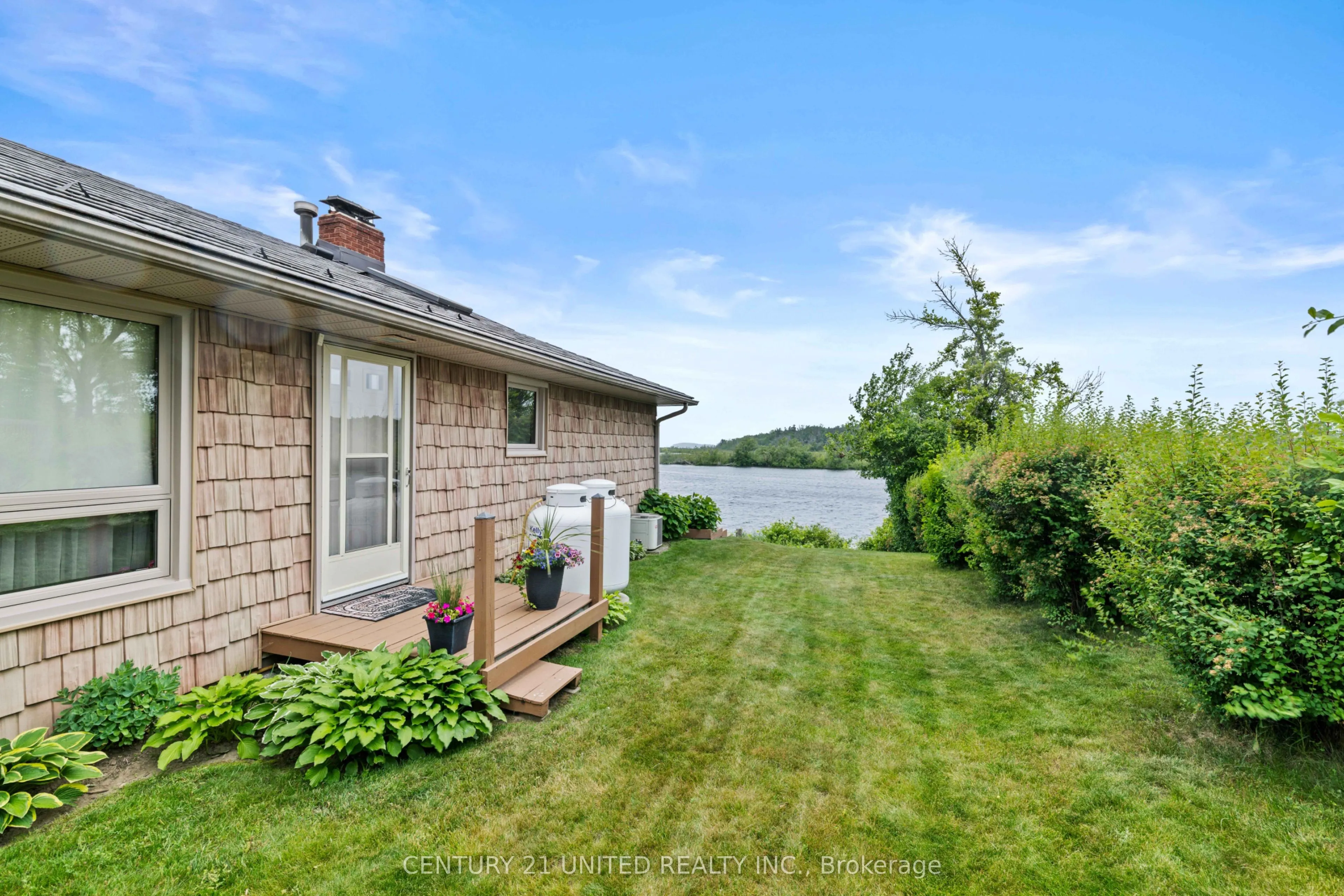 210 Thompson Road
