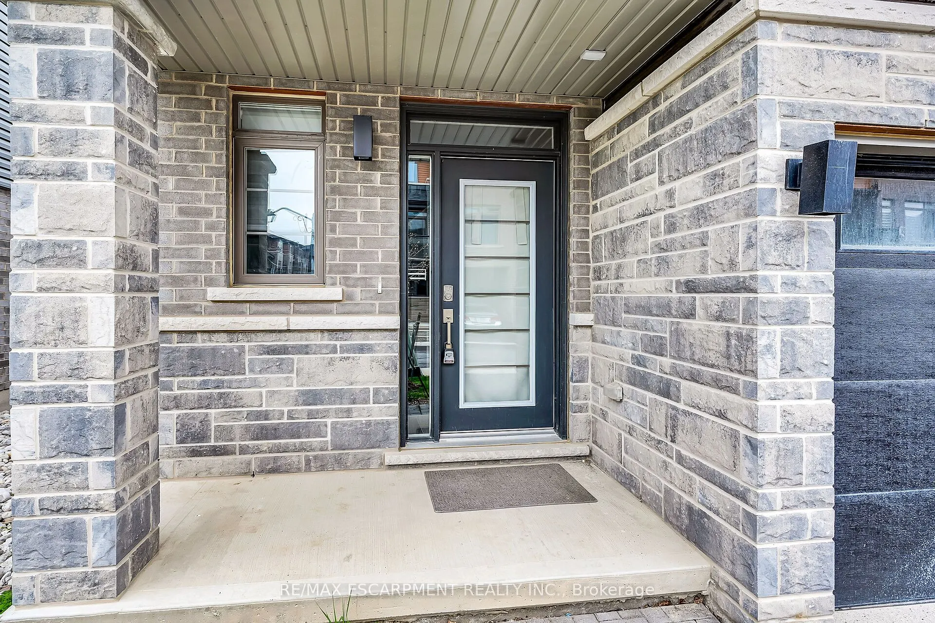 61 Soho Street, #13