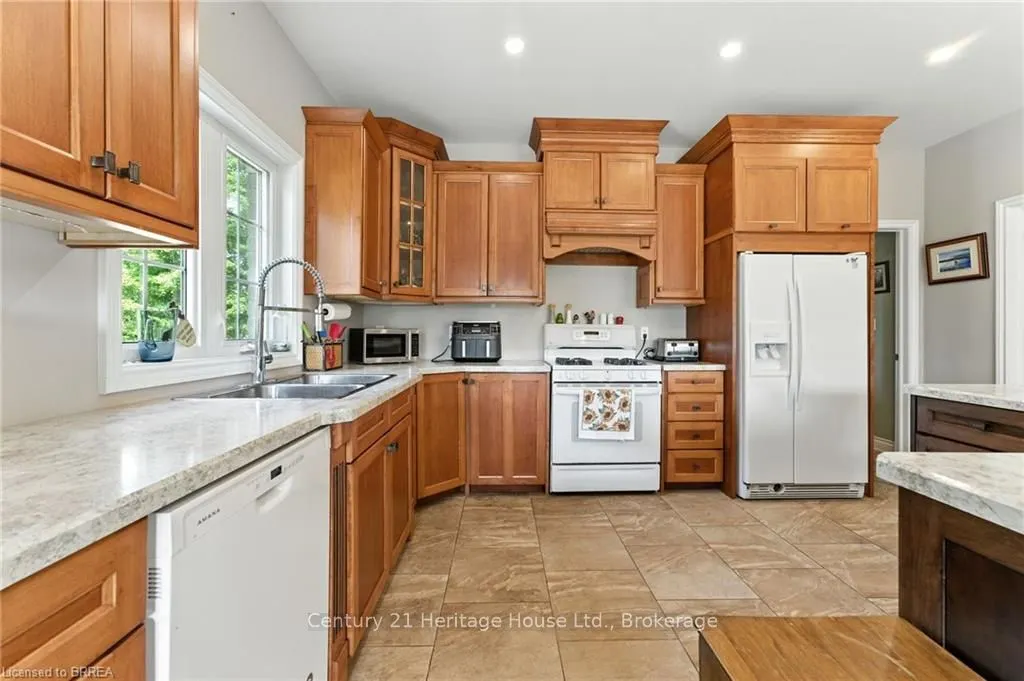 1026 Front Road