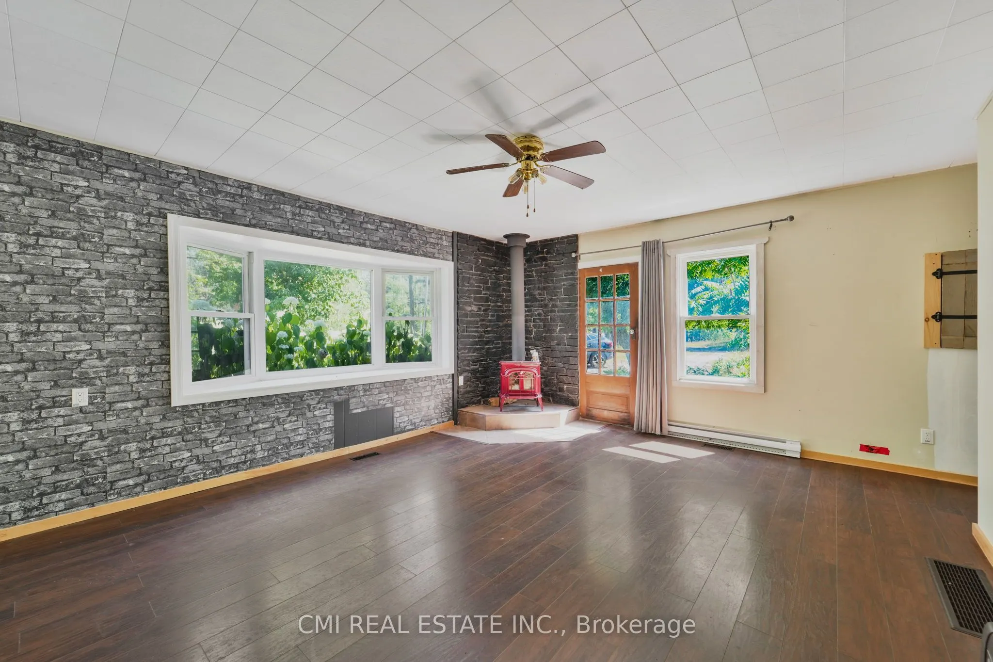 4422 County Rd 6 Road