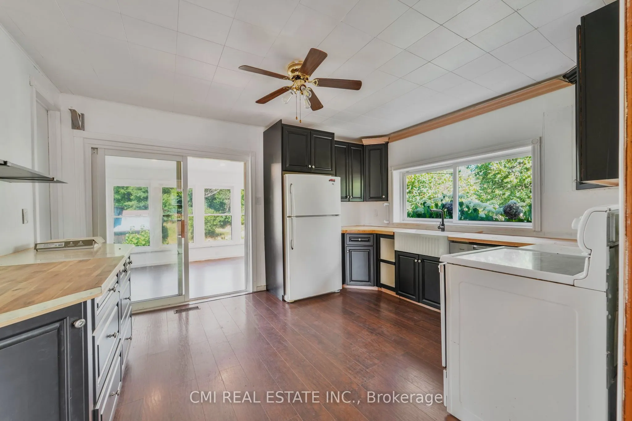 4422 County Rd 6 Road