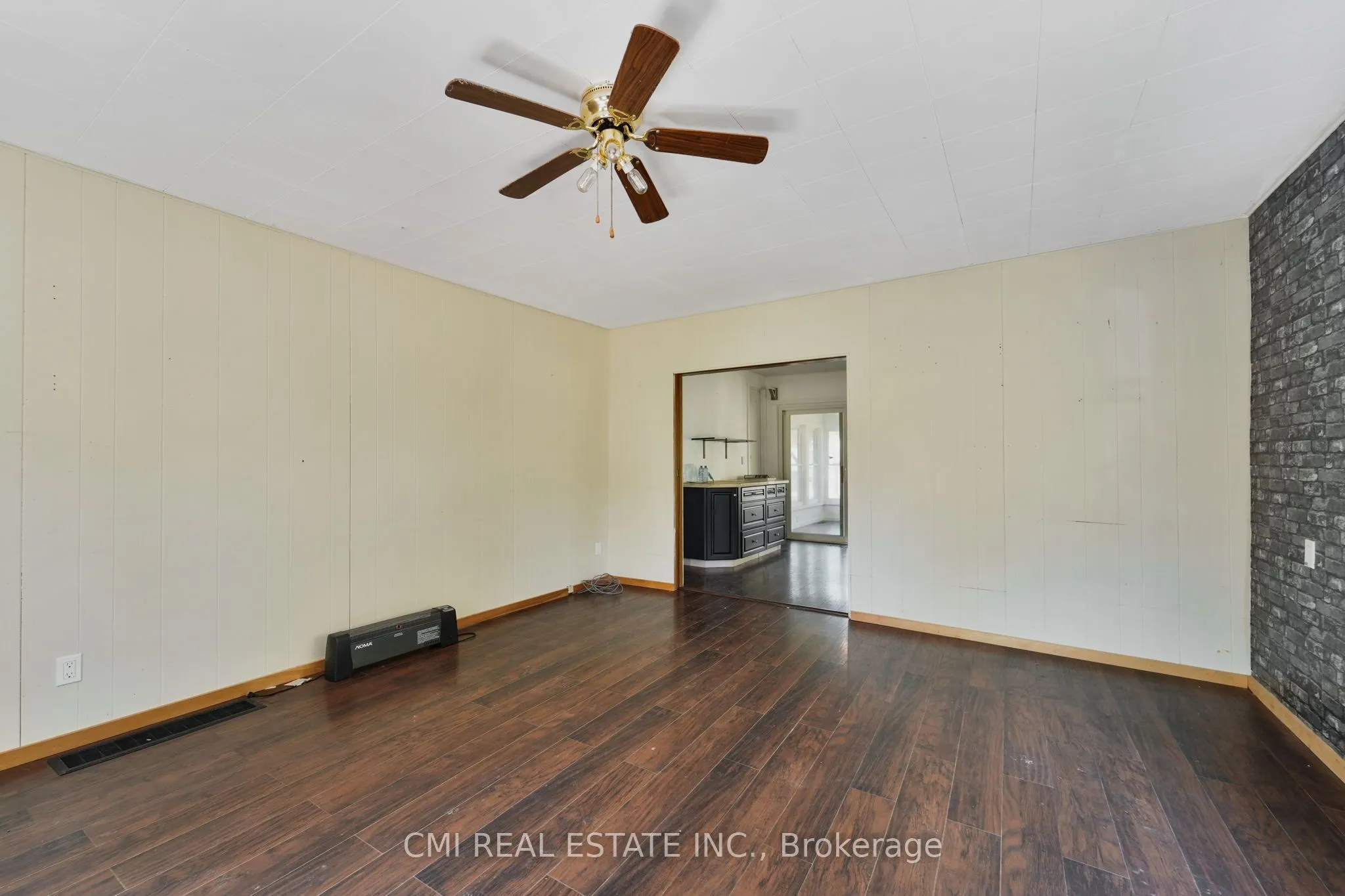 4422 County Rd 6 Road