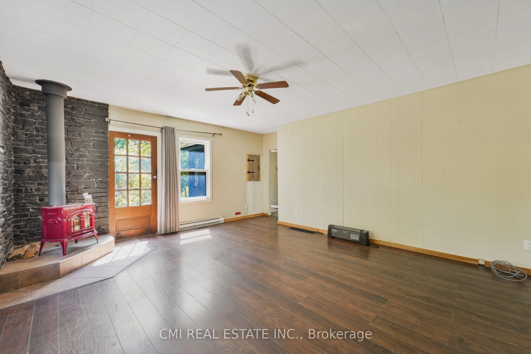 4422 County Rd 6 Road