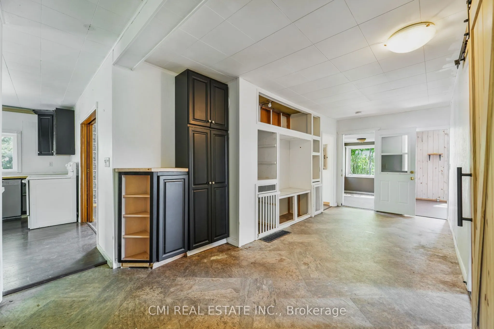 4422 County Rd 6 Road