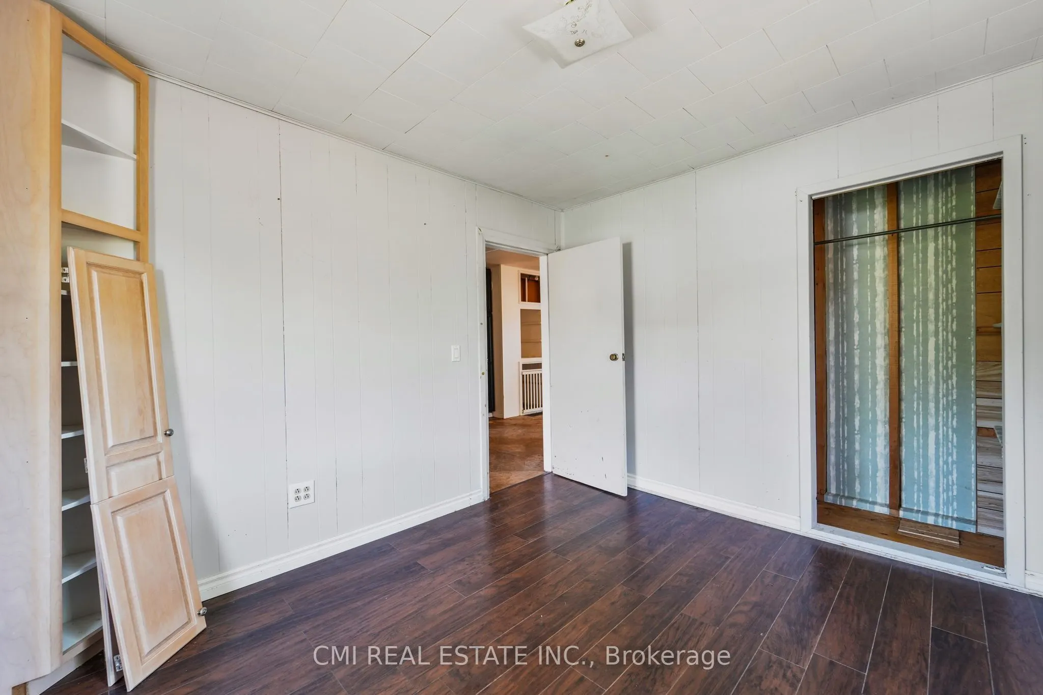 4422 County Rd 6 Road