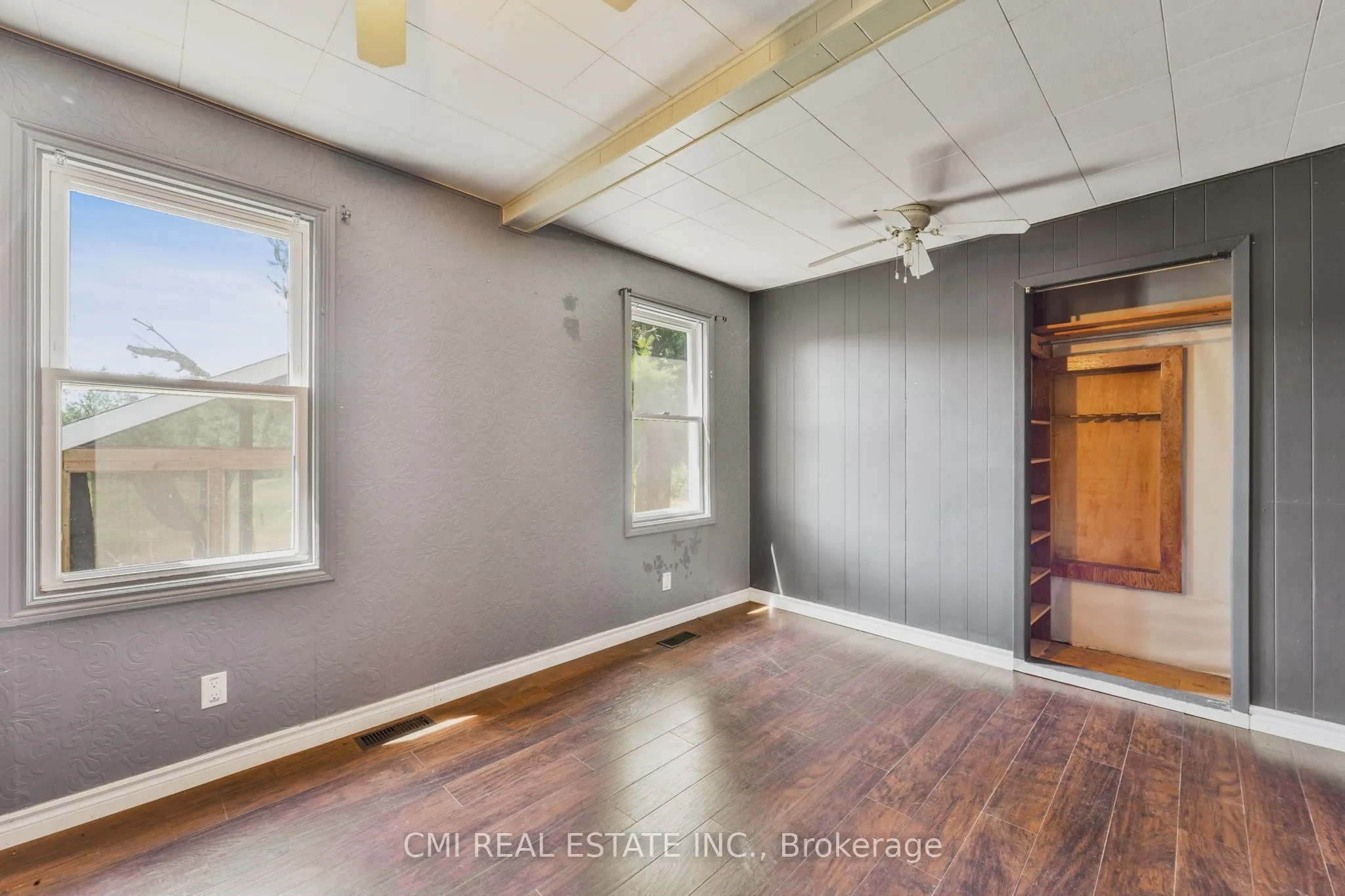 4422 County Rd 6 Road