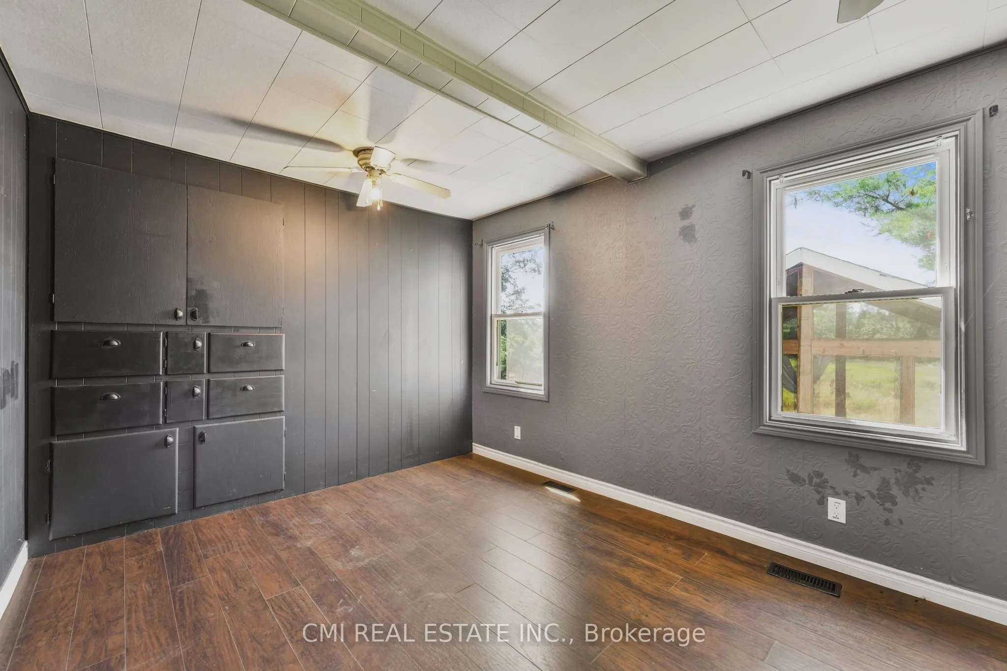 4422 County Rd 6 Road