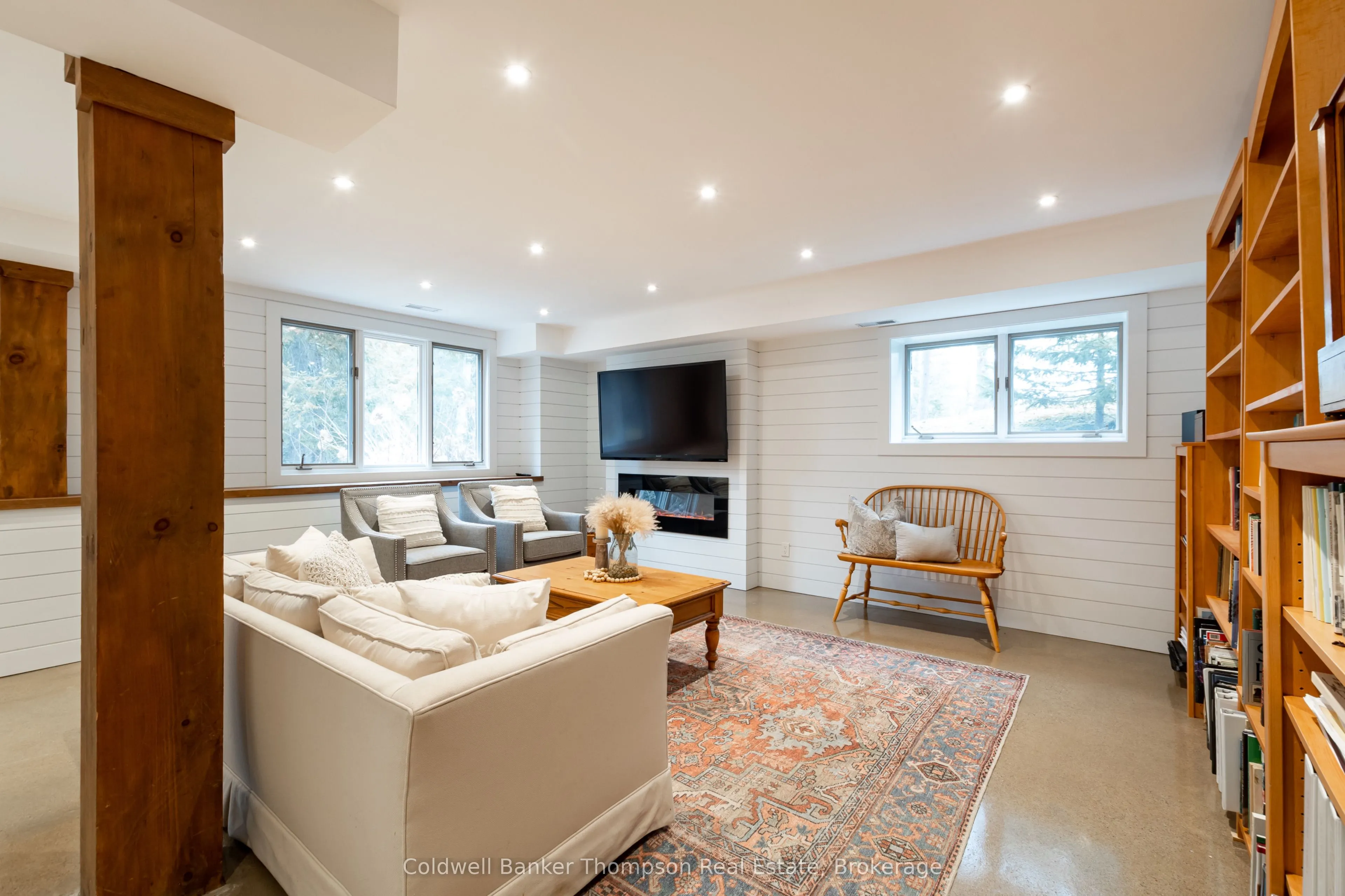 1095 Williamsport Road