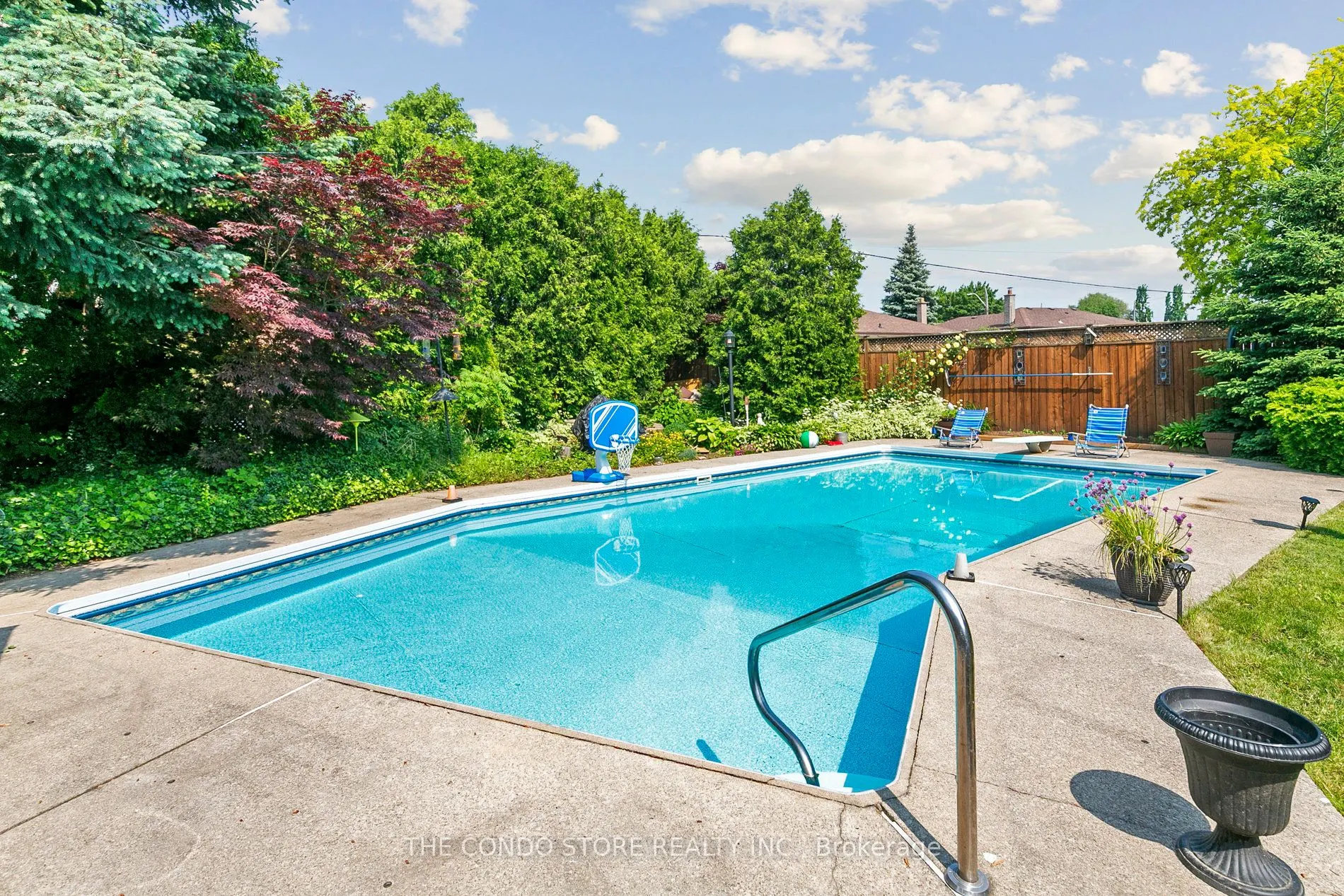 15 Old Orchard Drive