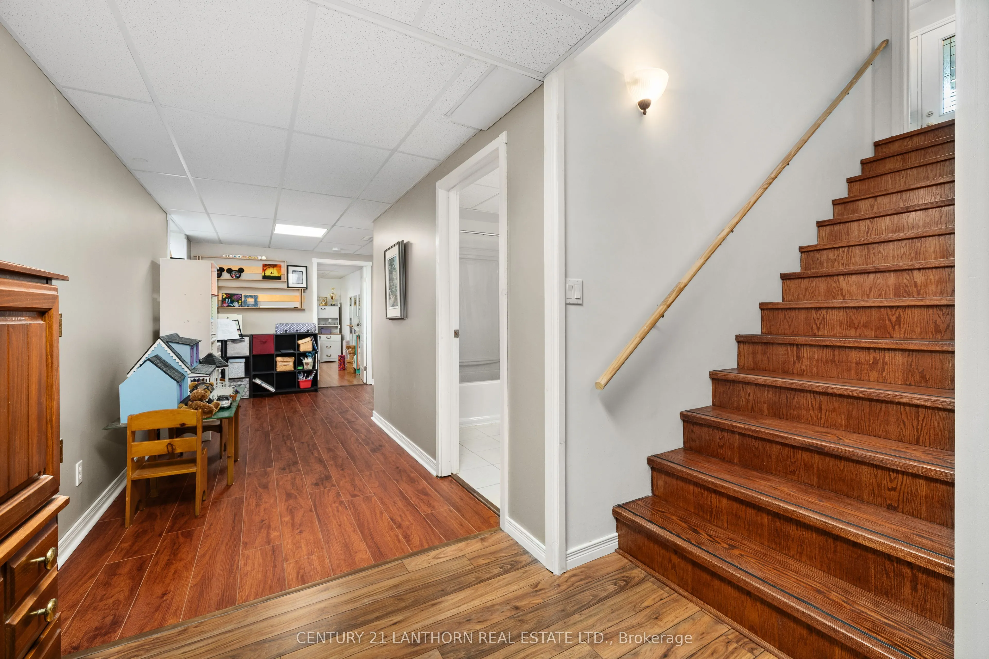 1489 Airport Parkway