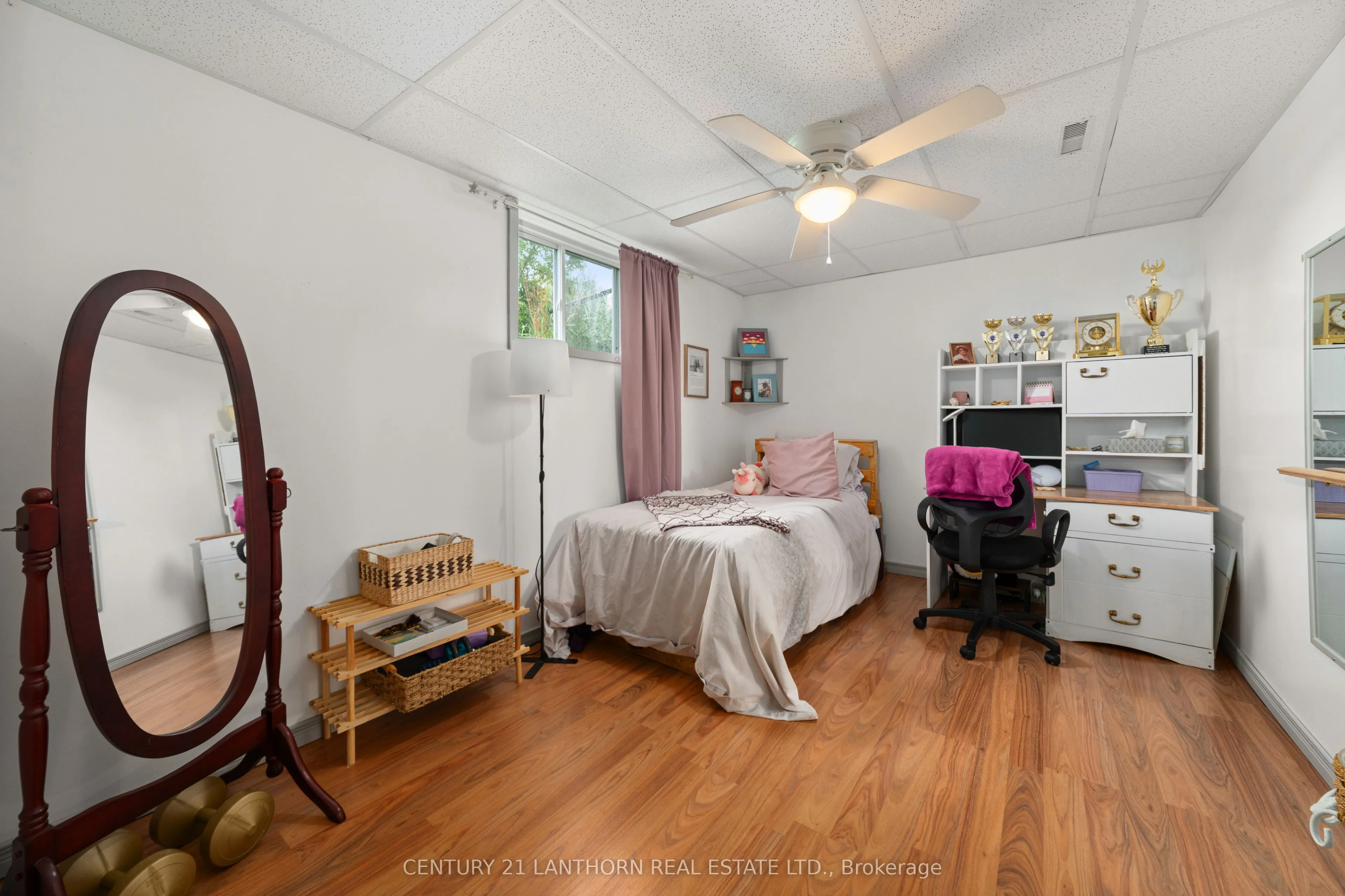 1489 Airport Parkway