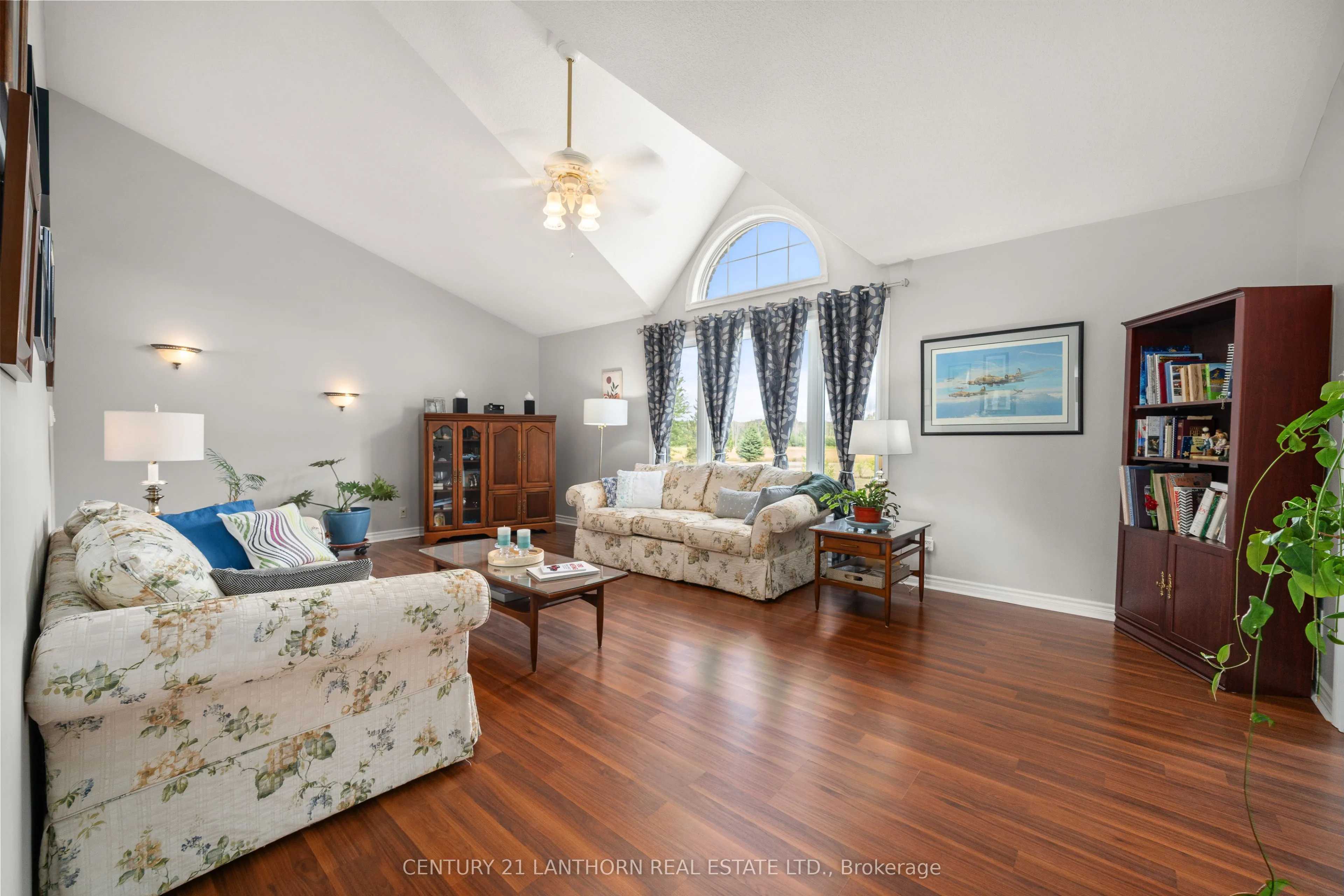 1489 Airport Parkway