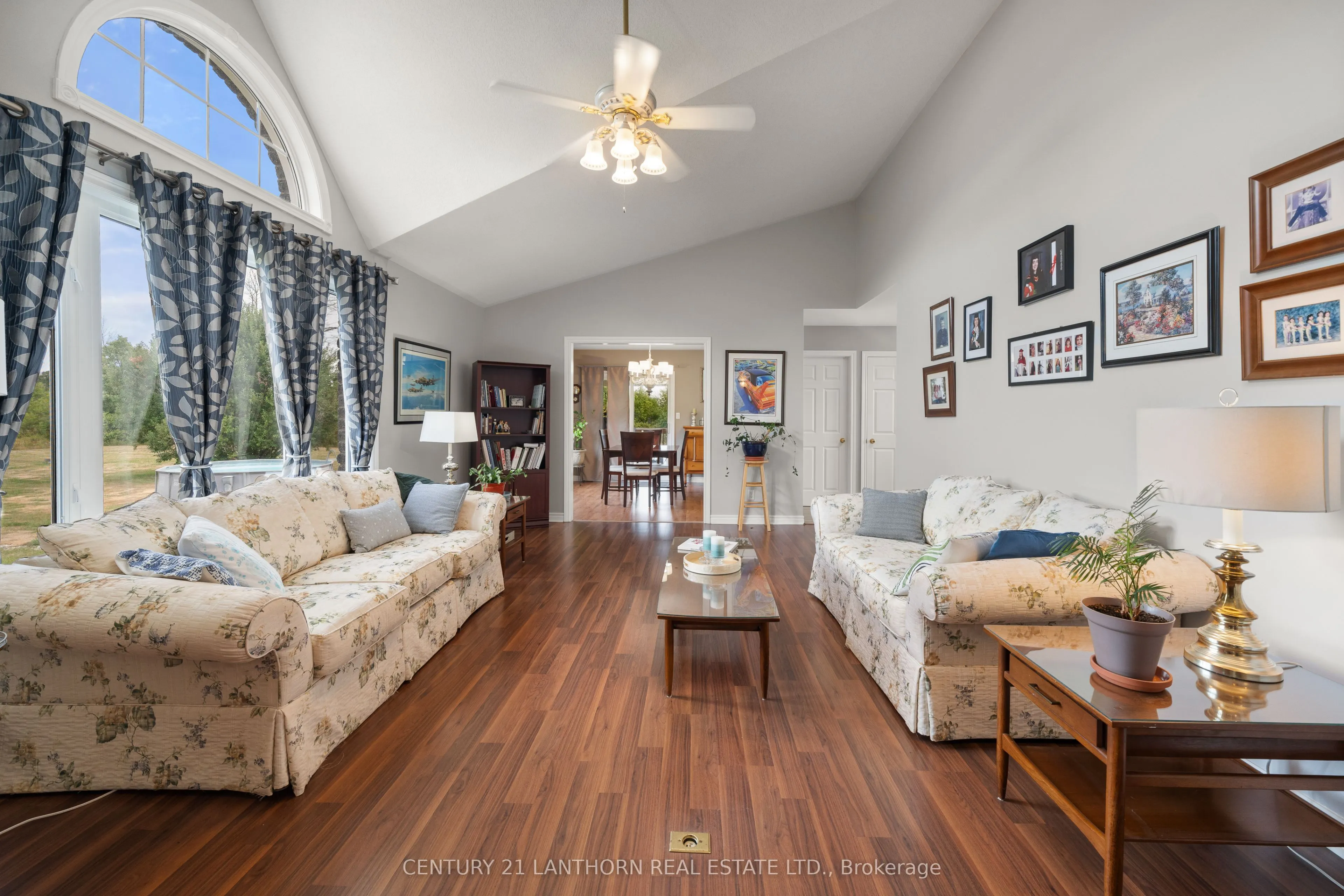1489 Airport Parkway