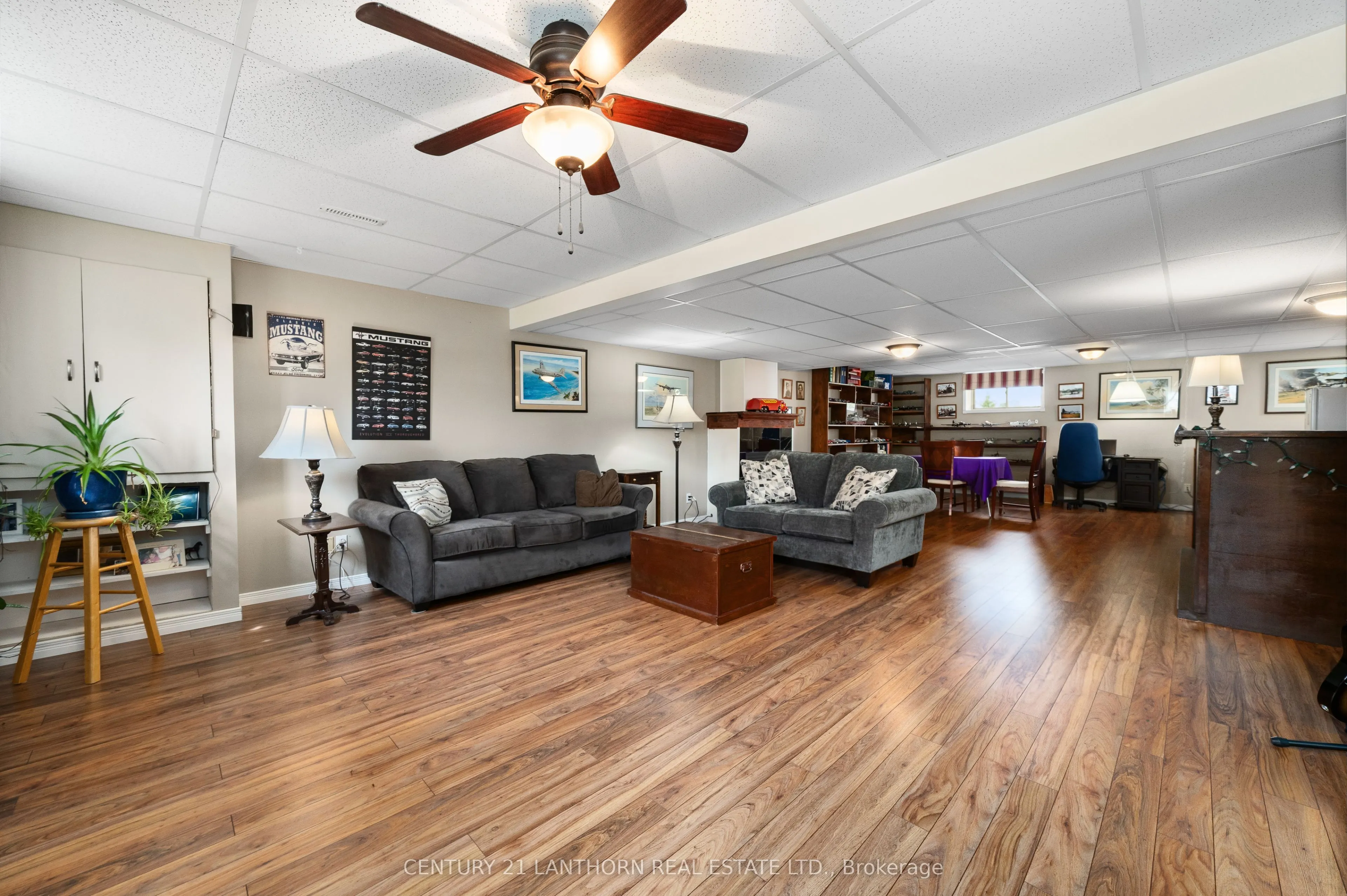 1489 Airport Parkway