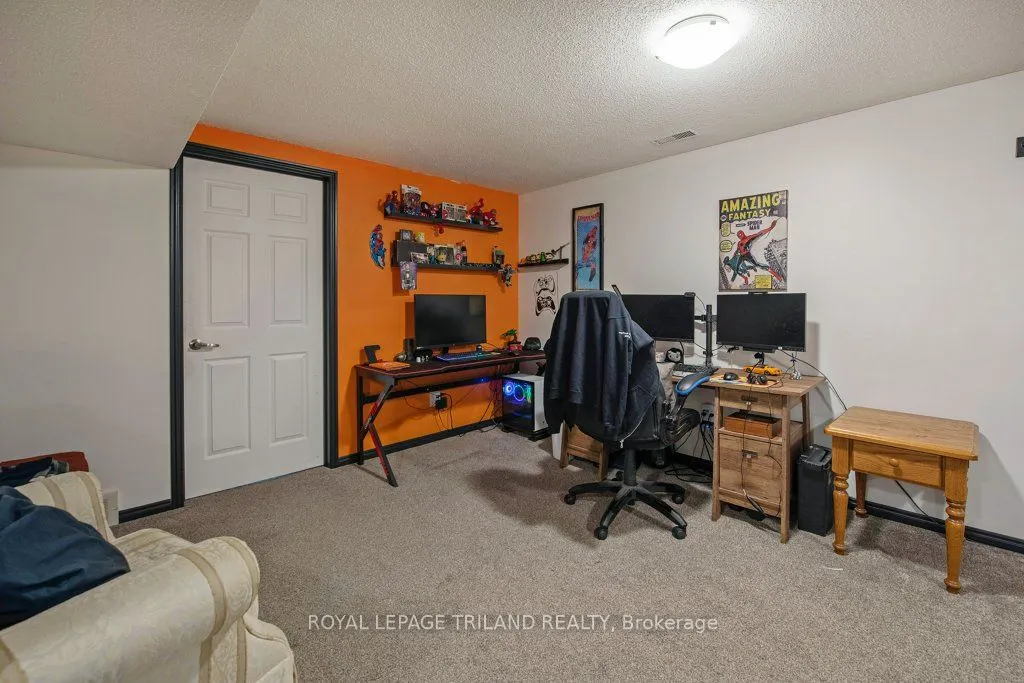 7 GOLDING Place