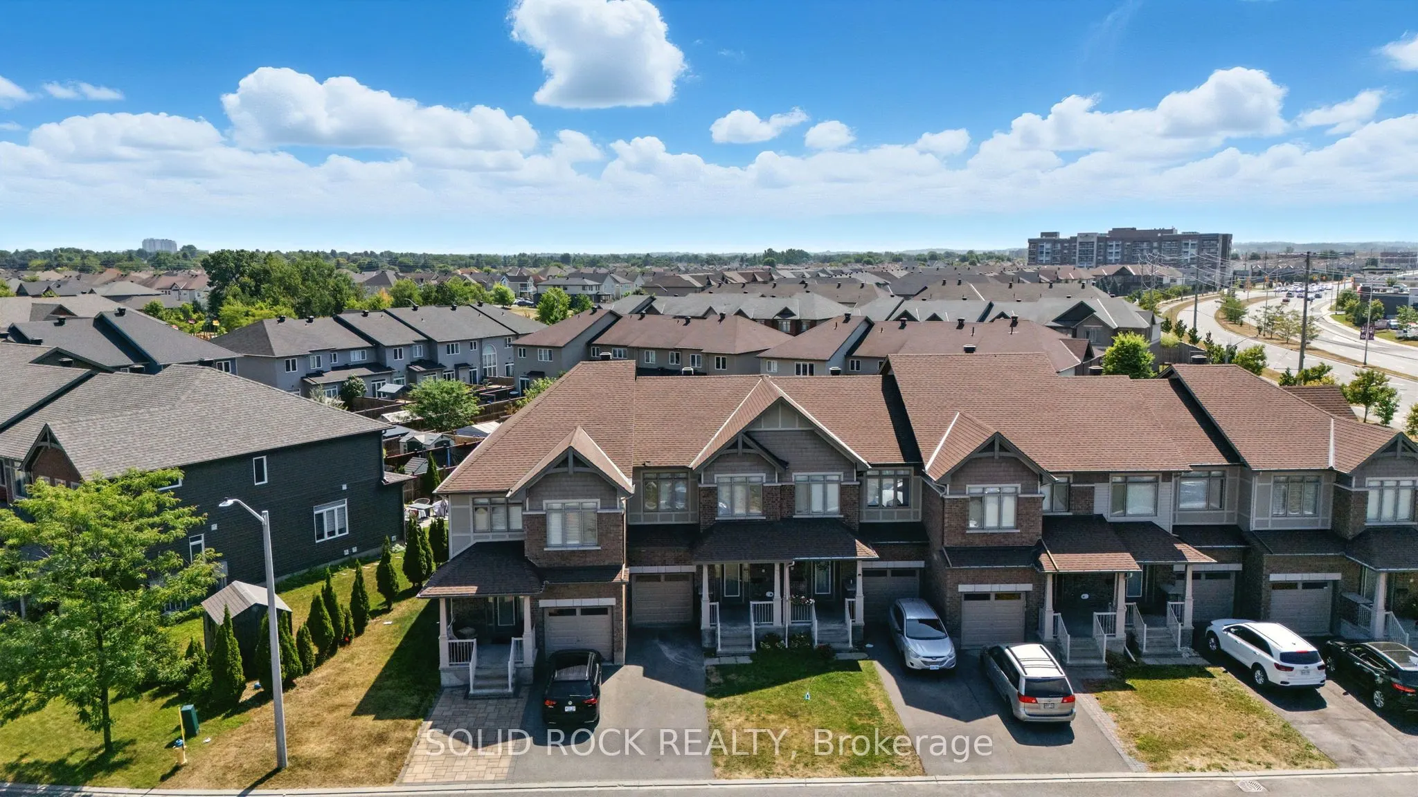 153 Hawkshaw Crescent E