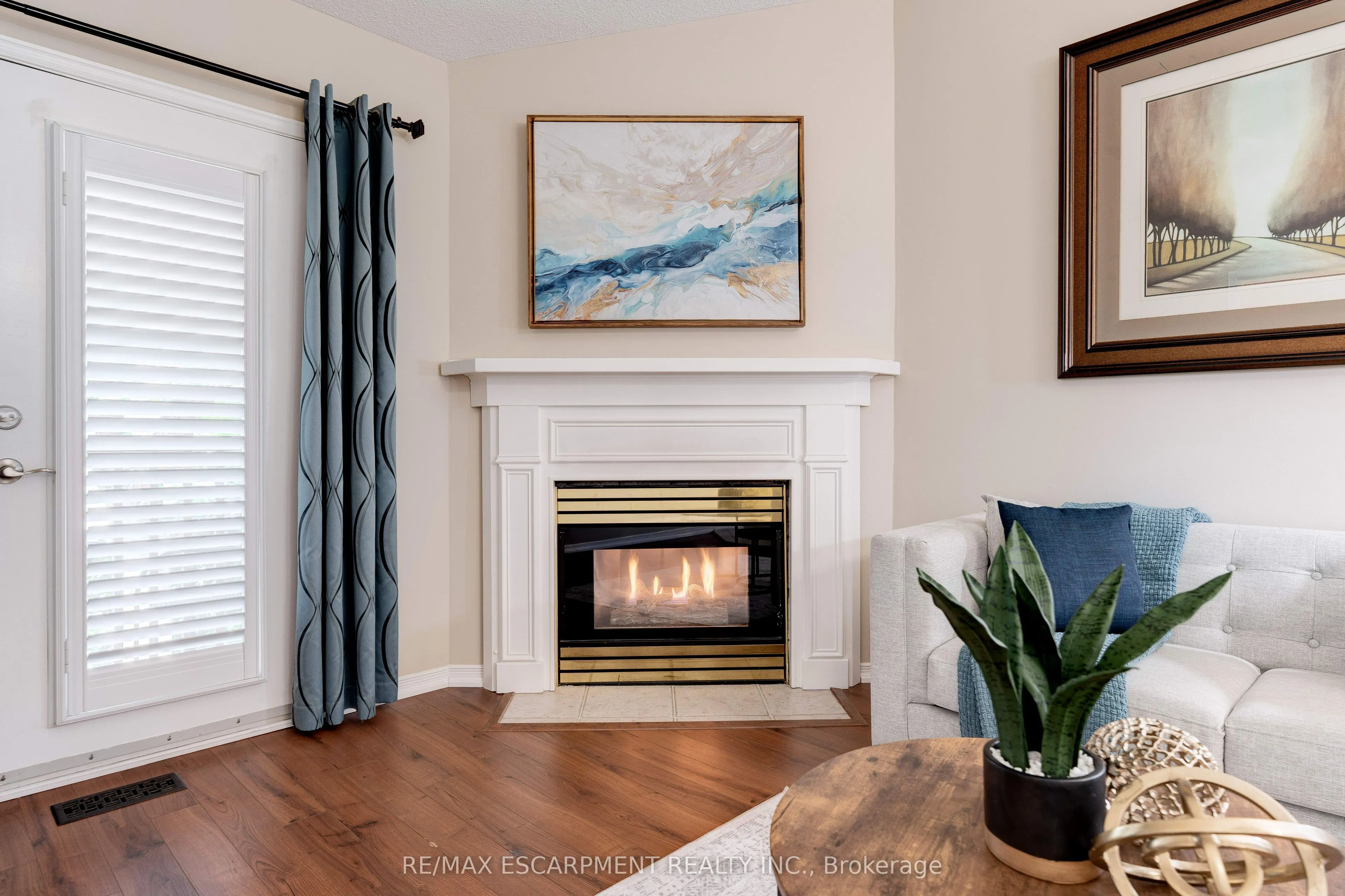 2774 King Street E, #10