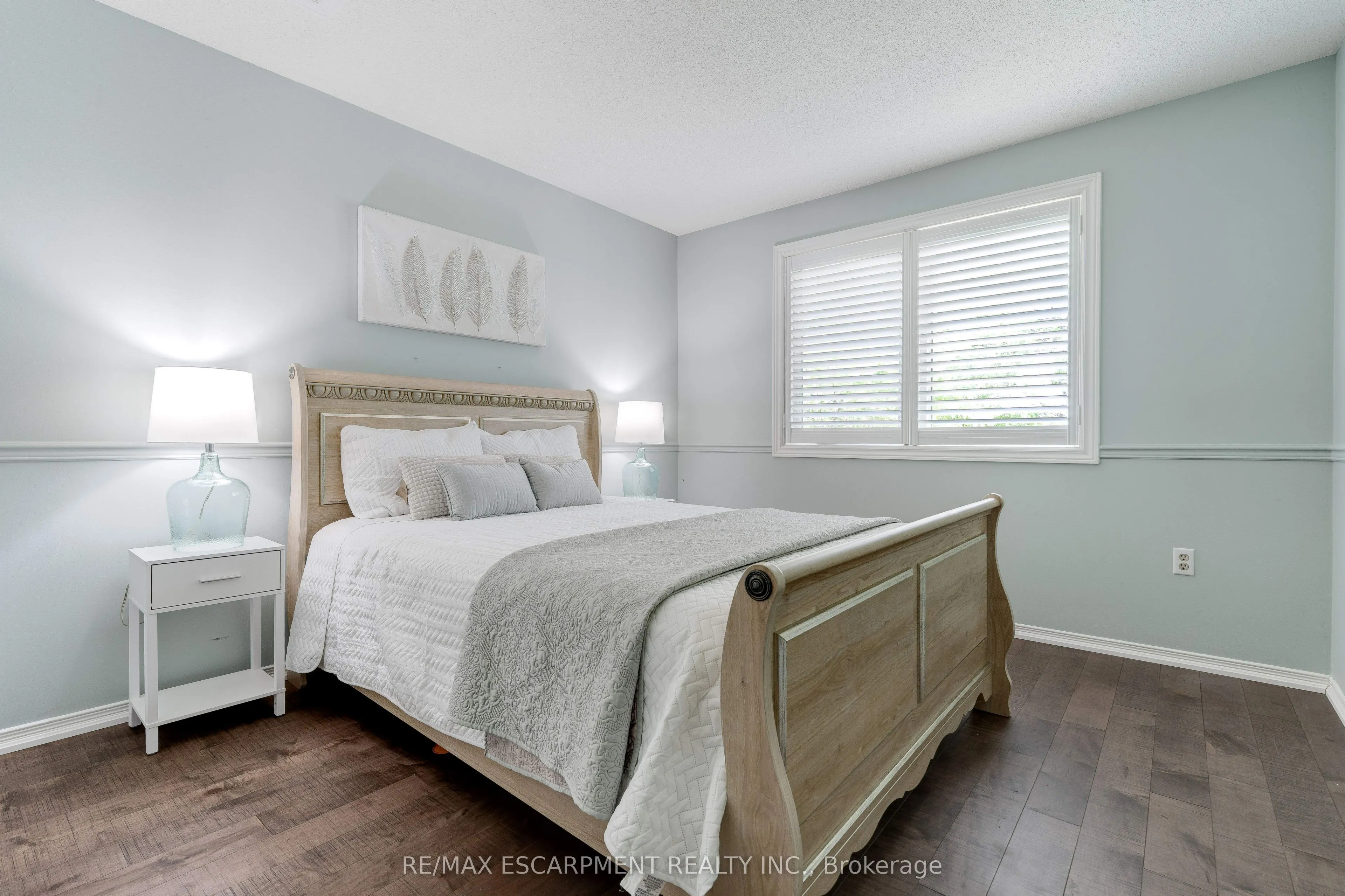 2774 King Street E, #10