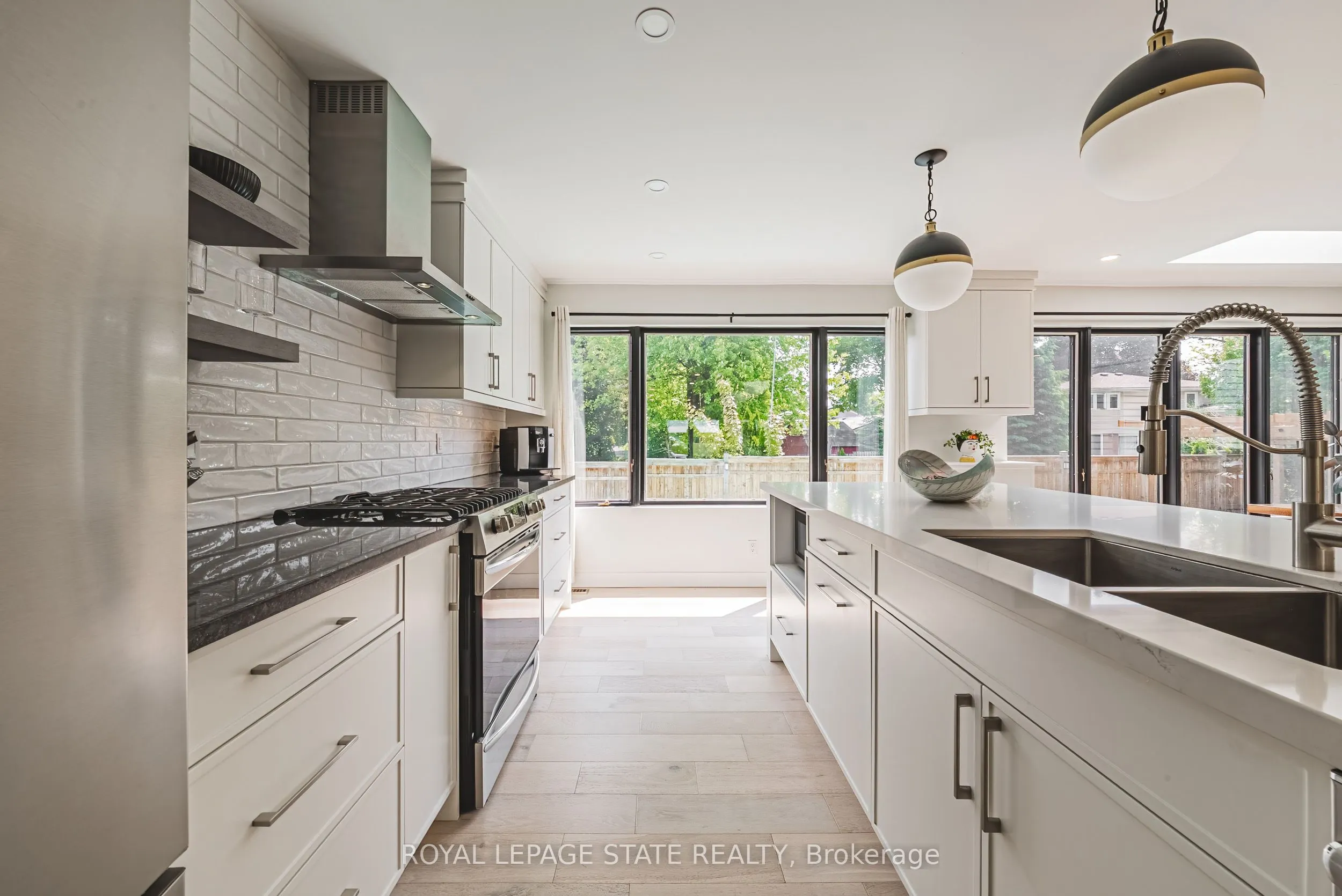 16 Lynndale Drive