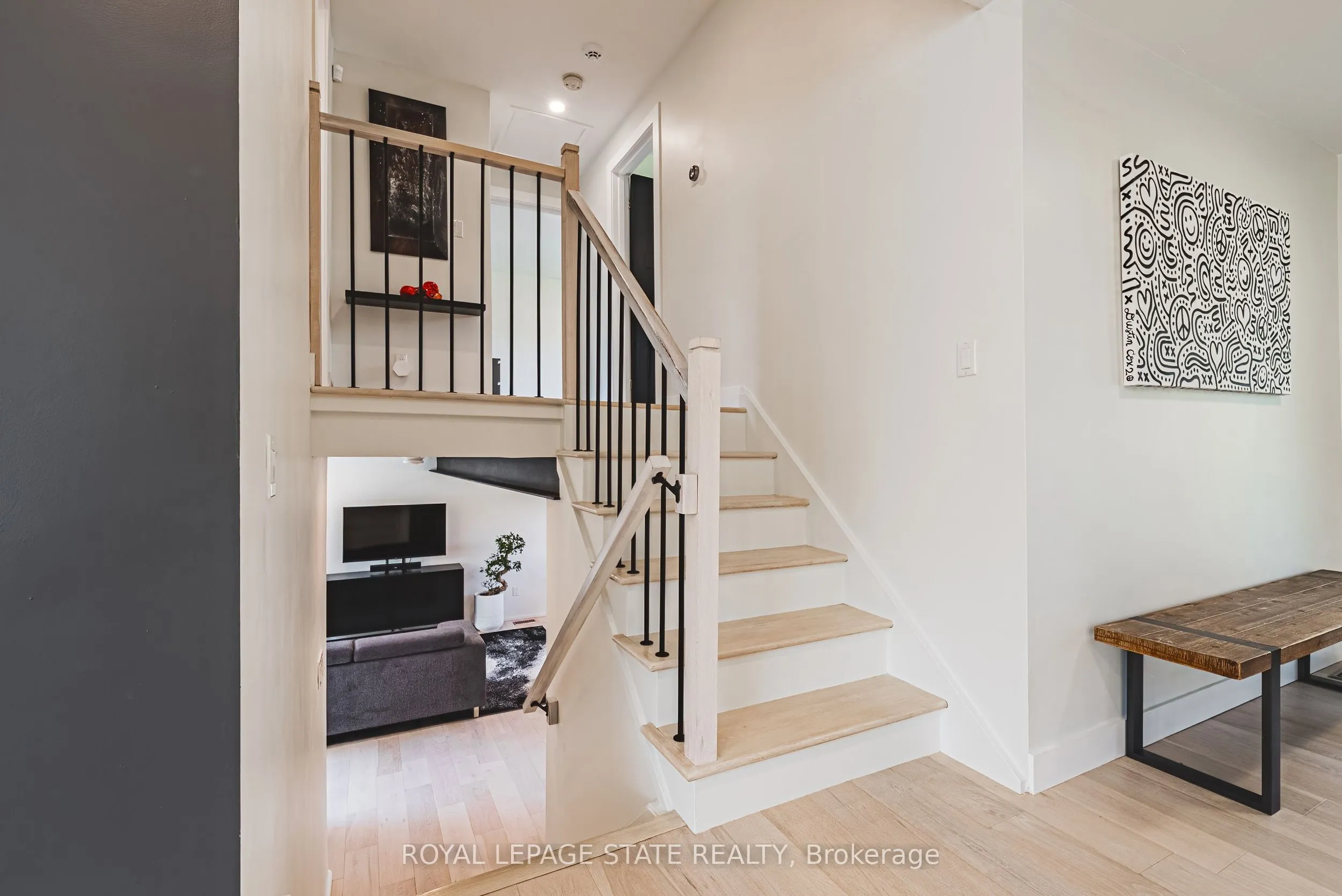 16 Lynndale Drive