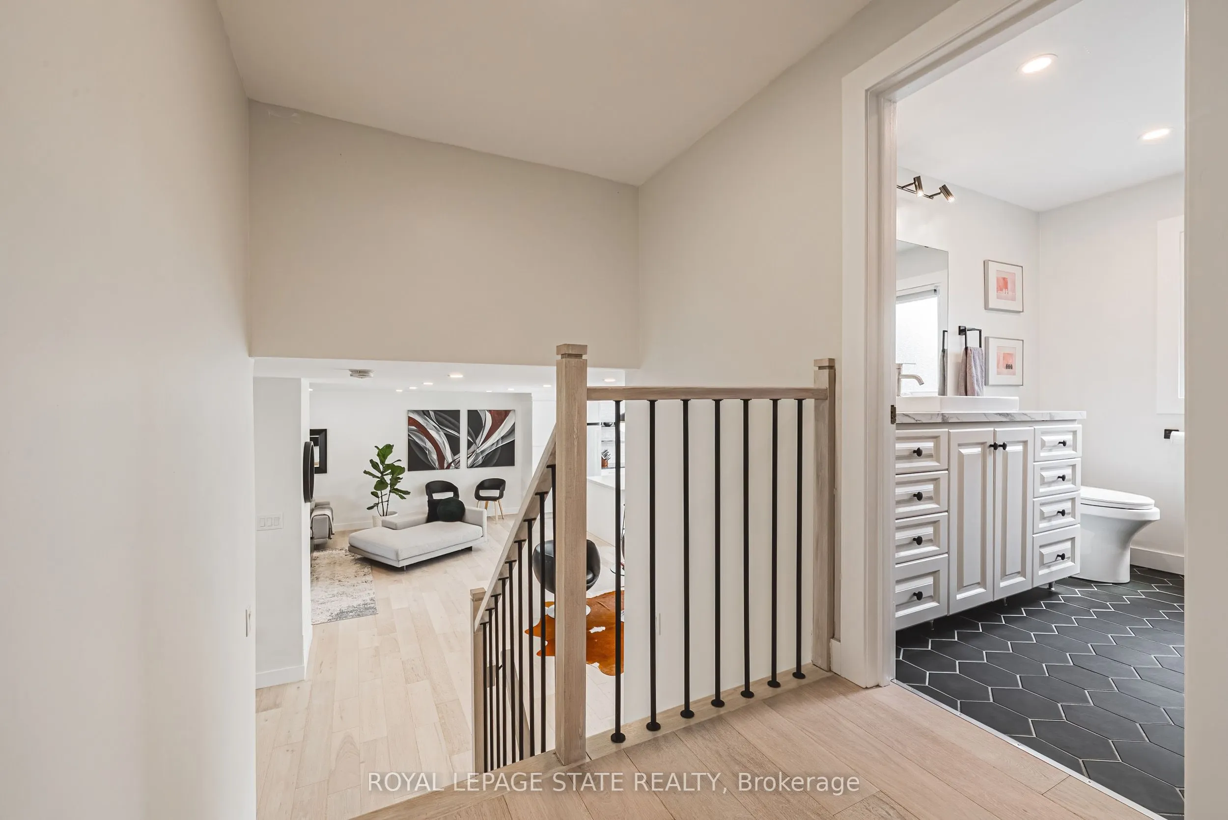 16 Lynndale Drive