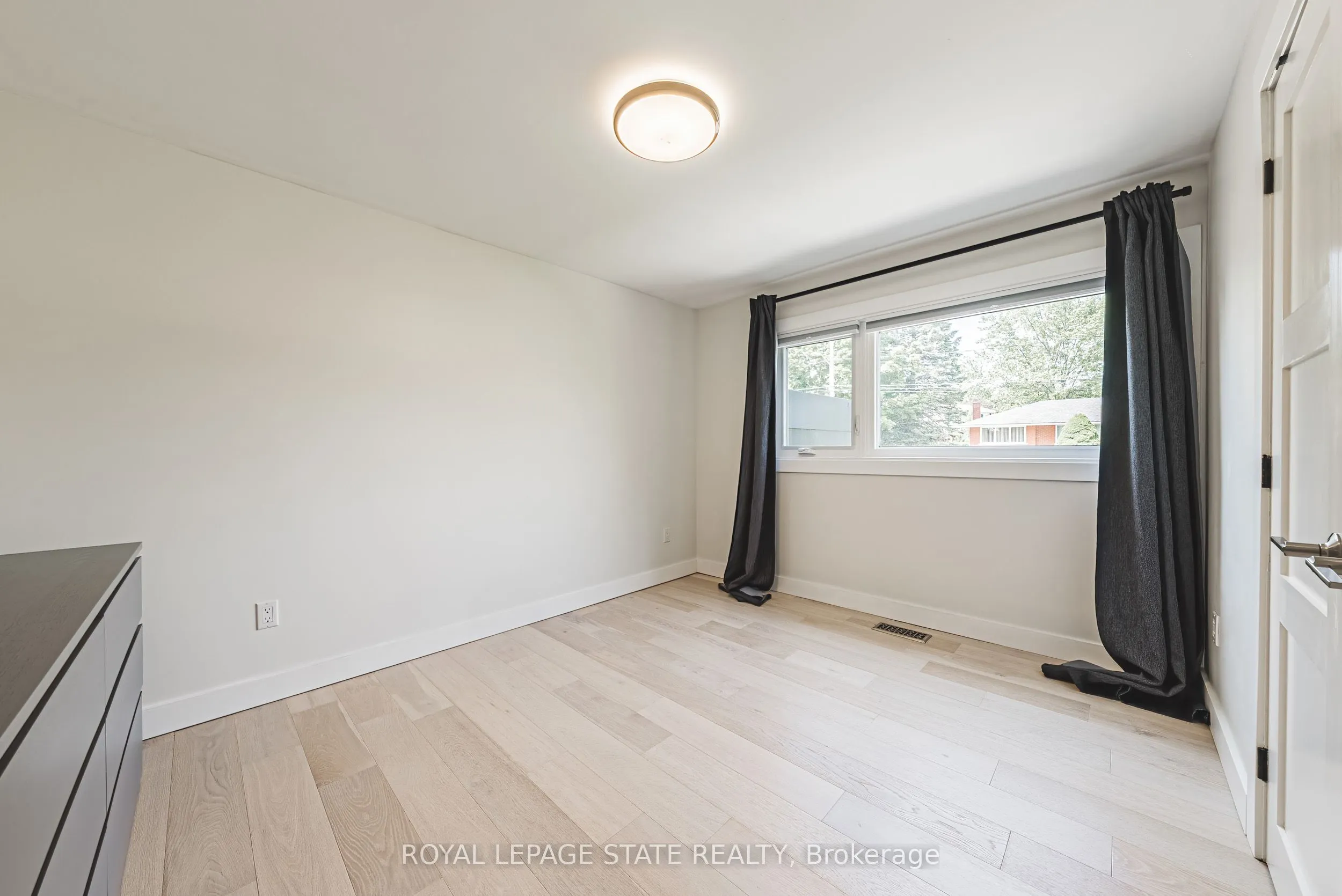 16 Lynndale Drive