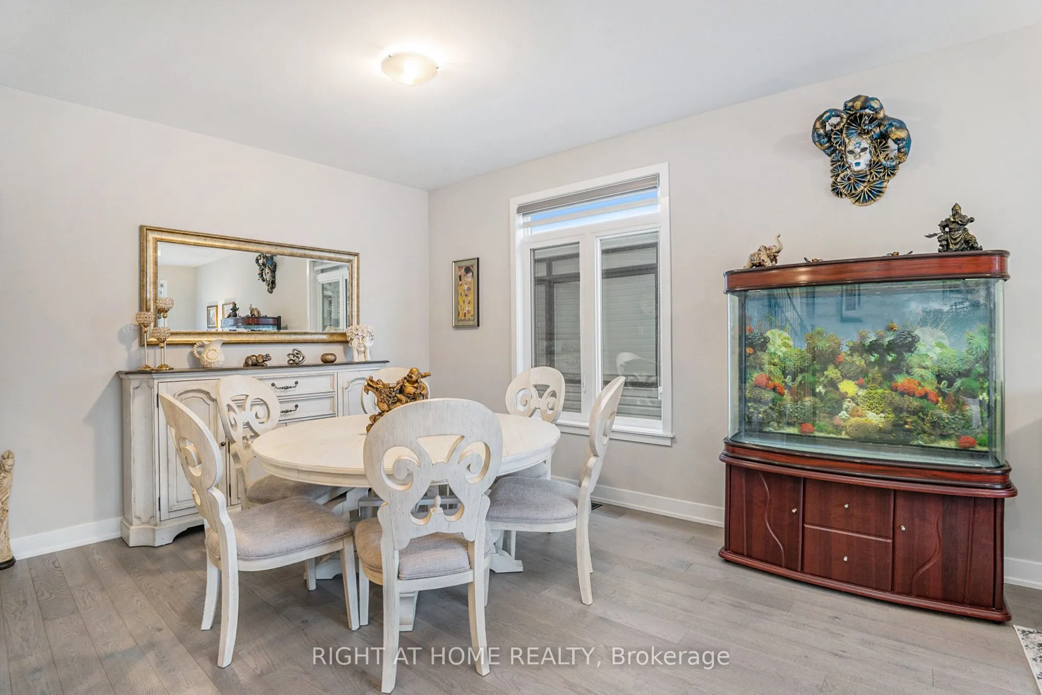 203 Osterley Way