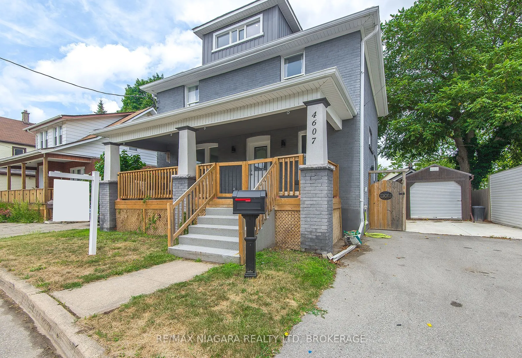 4607 Nelson Crescent