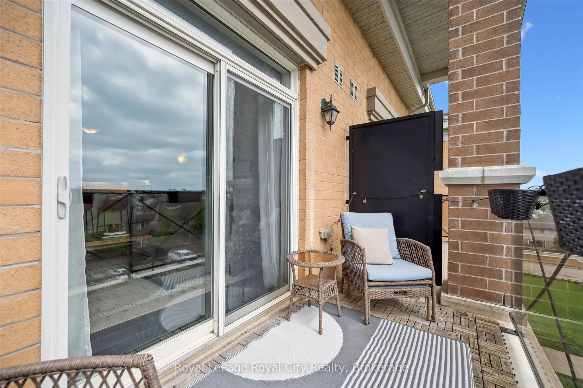 2 Colonial Drive, #403