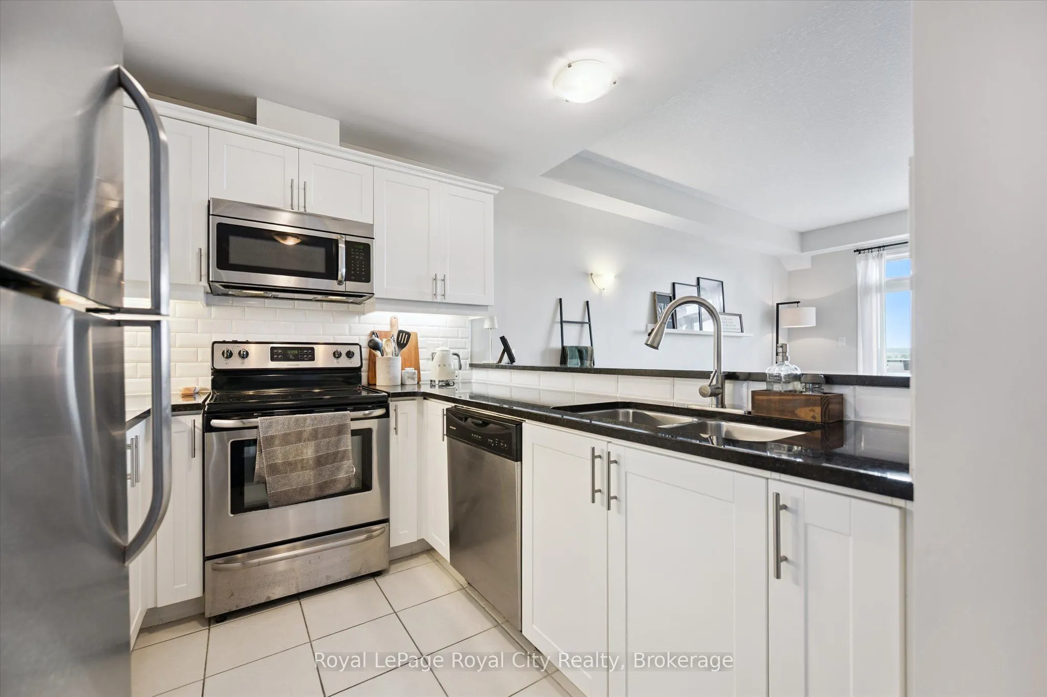 2 Colonial Drive, #403